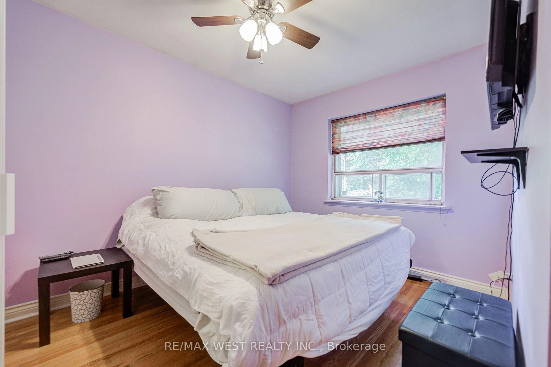 Photo 34 of 65 Ridge Point Crescent, North York, Brookhaven-Amesbury — HOMEH