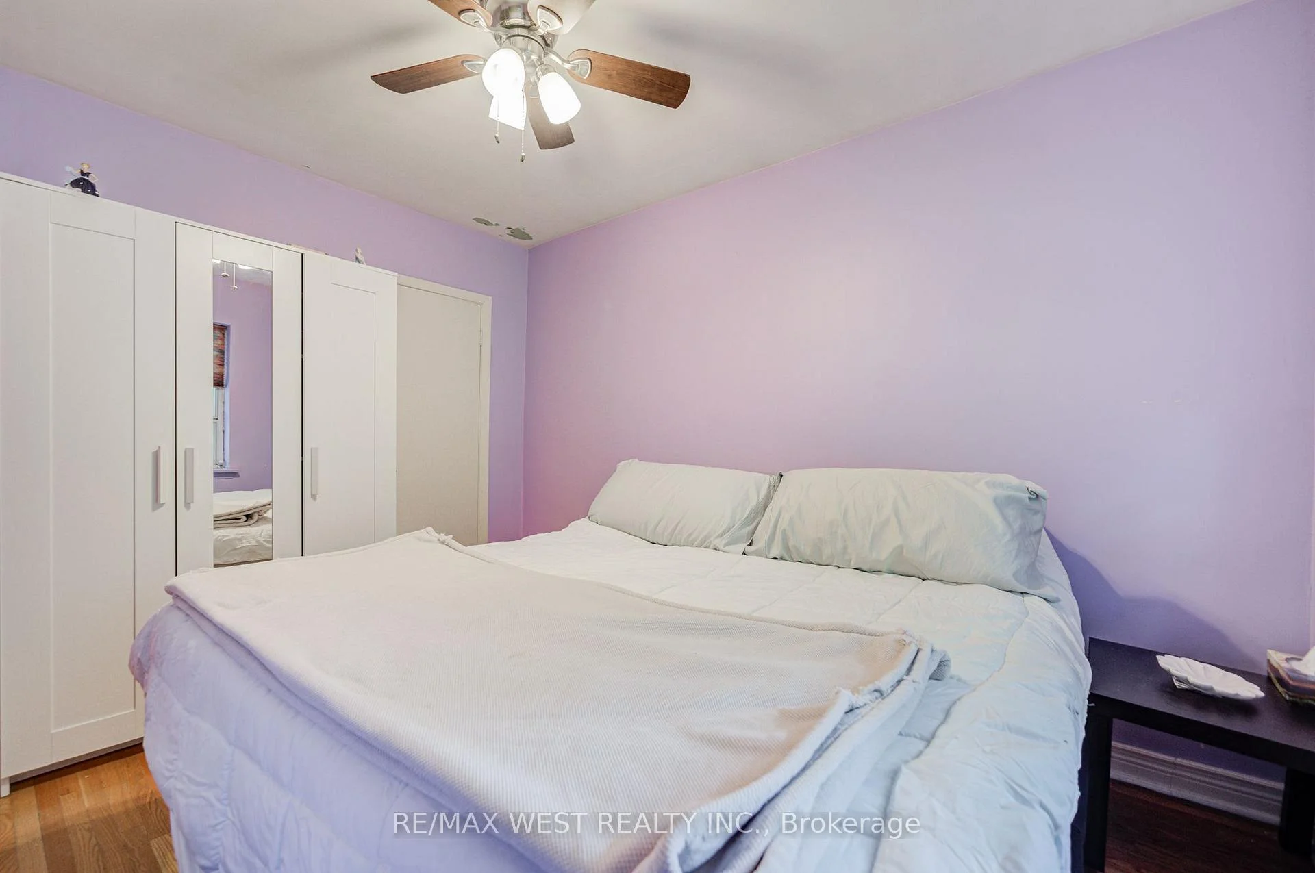 Photo 35 of 65 Ridge Point Crescent, North York, Brookhaven-Amesbury — HOMEH