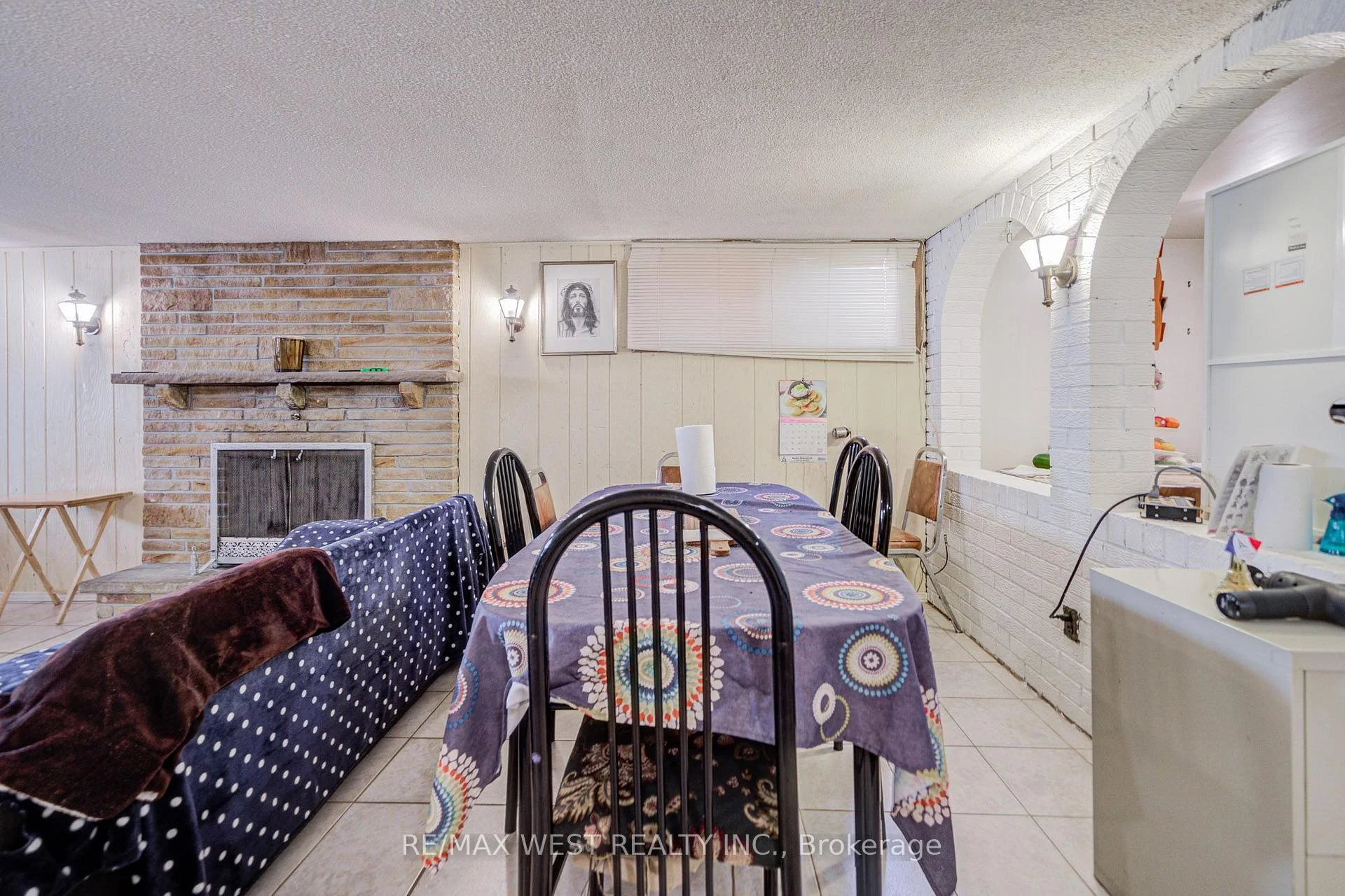 Photo 52 of 65 Ridge Point Crescent, North York, Brookhaven-Amesbury — HOMEH