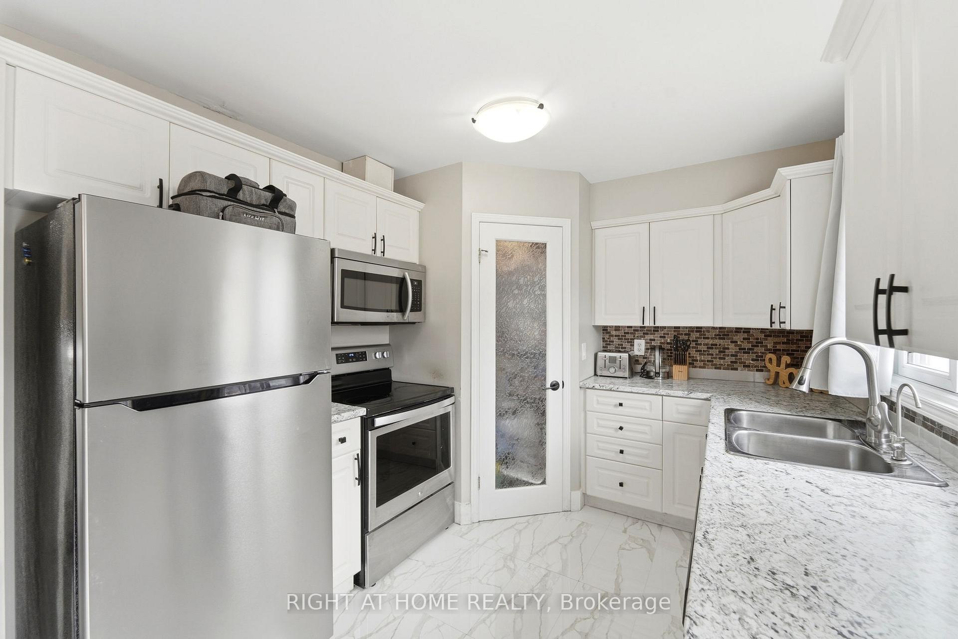 Photo 9 of 65 Wellington South, Cambridge, East Galt — HOMEH