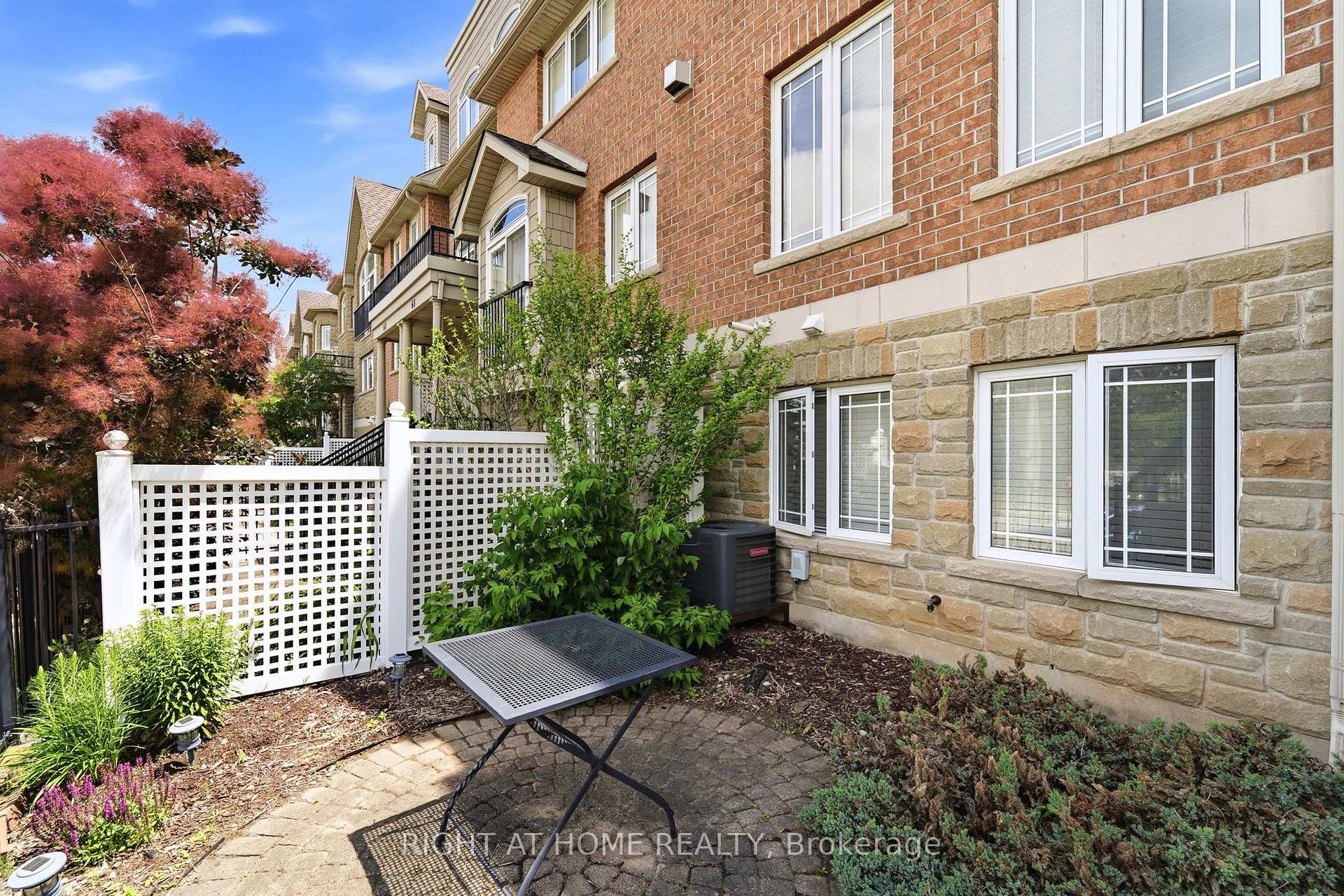 Photo 33 of 65 Wellington South, Cambridge, East Galt — HOMEH