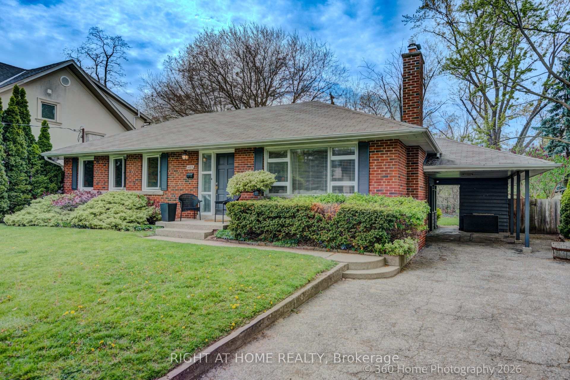 Photo 2 of 1493 Constance Drive, Oakville, Morrison — HOMEH