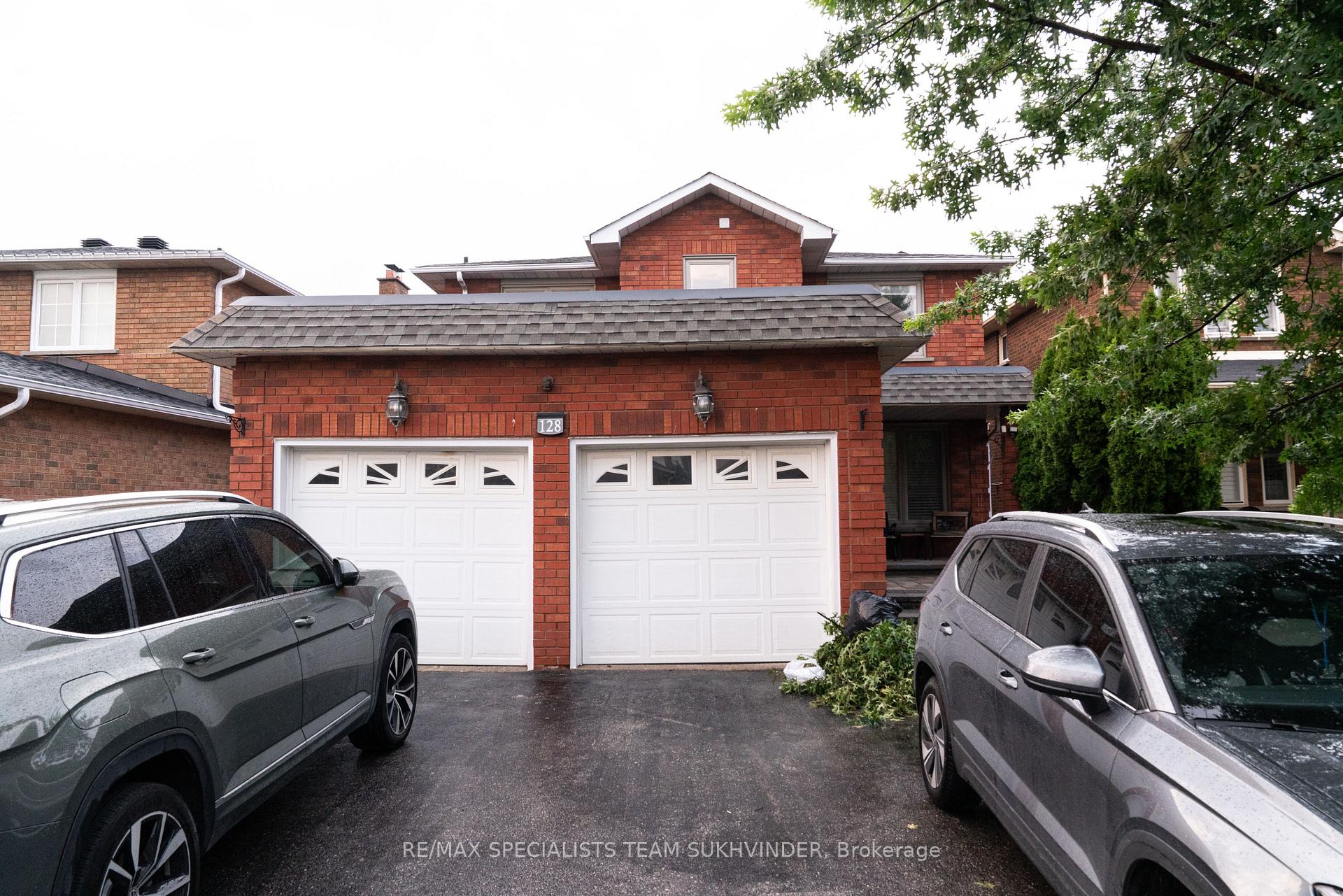 Photo 1 of 128 Embassy Drive, Vaughan, East Woodbridge — HOMEH