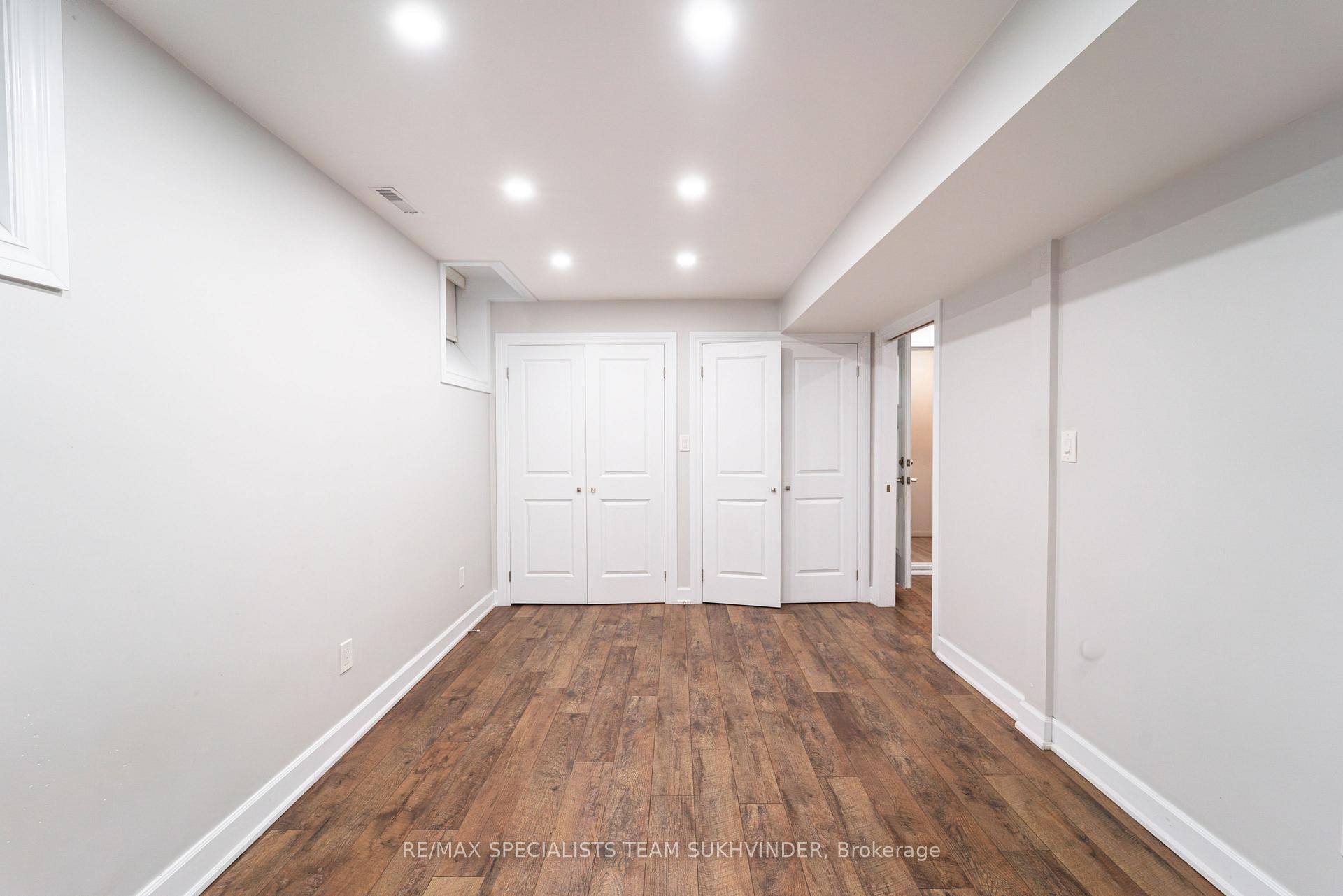 Photo 13 of 128 Embassy Drive, Vaughan, East Woodbridge — HOMEH