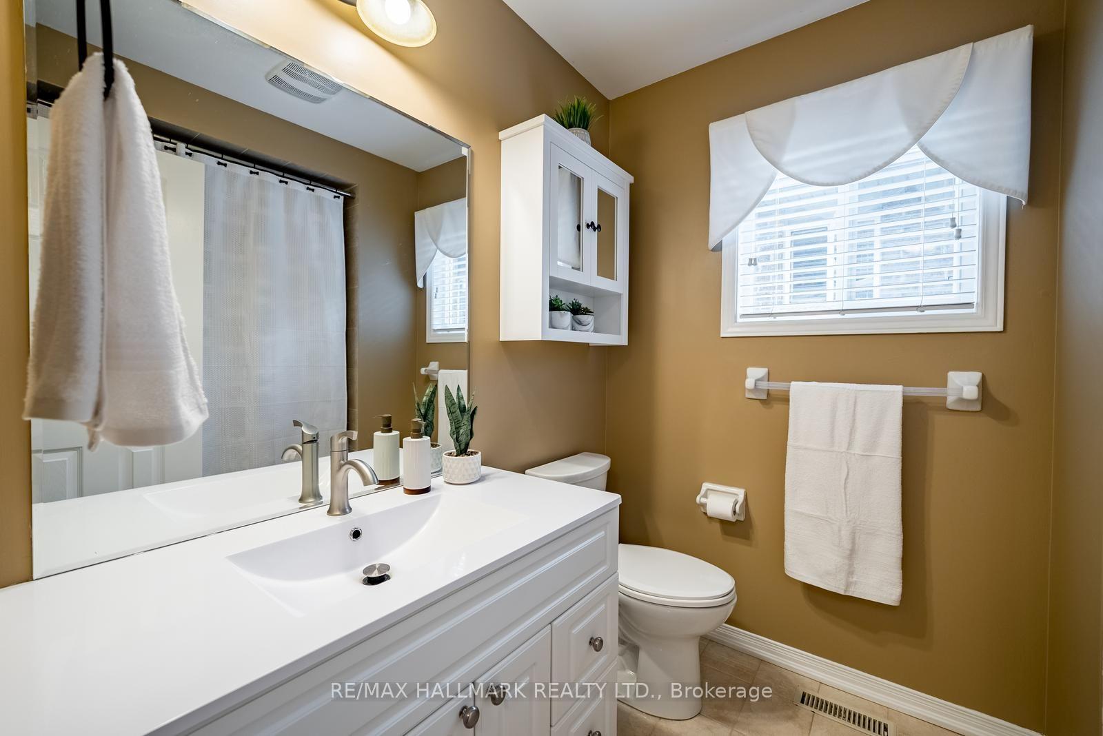 Photo 30 of 25 Starr Crescent, Aurora, Bayview Northeast — HOMEH