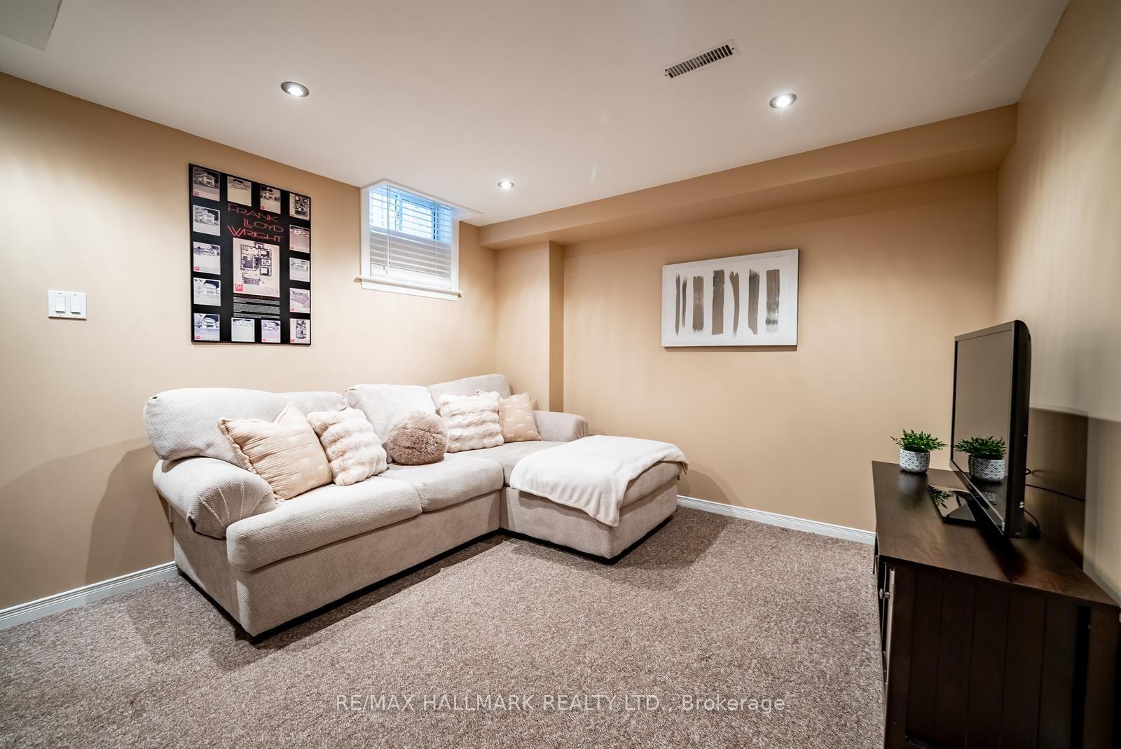 Photo 32 of 25 Starr Crescent, Aurora, Bayview Northeast — HOMEH