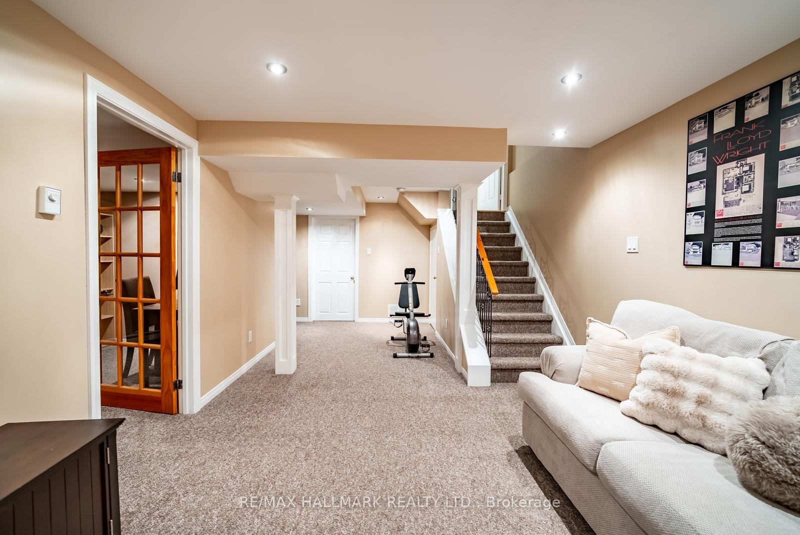 Photo 33 of 25 Starr Crescent, Aurora, Bayview Northeast — HOMEH