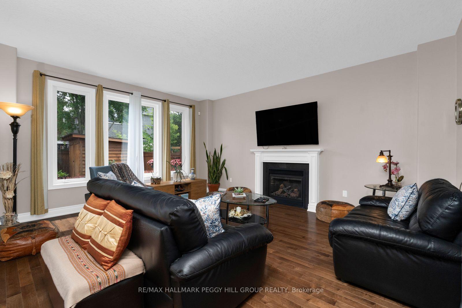 Photo 6 of 77 Graihawk Drive, Barrie, Ardagh — HOMEH