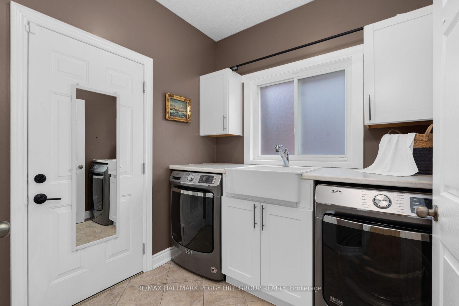Photo 7 of 77 Graihawk Drive, Barrie, Ardagh — HOMEH