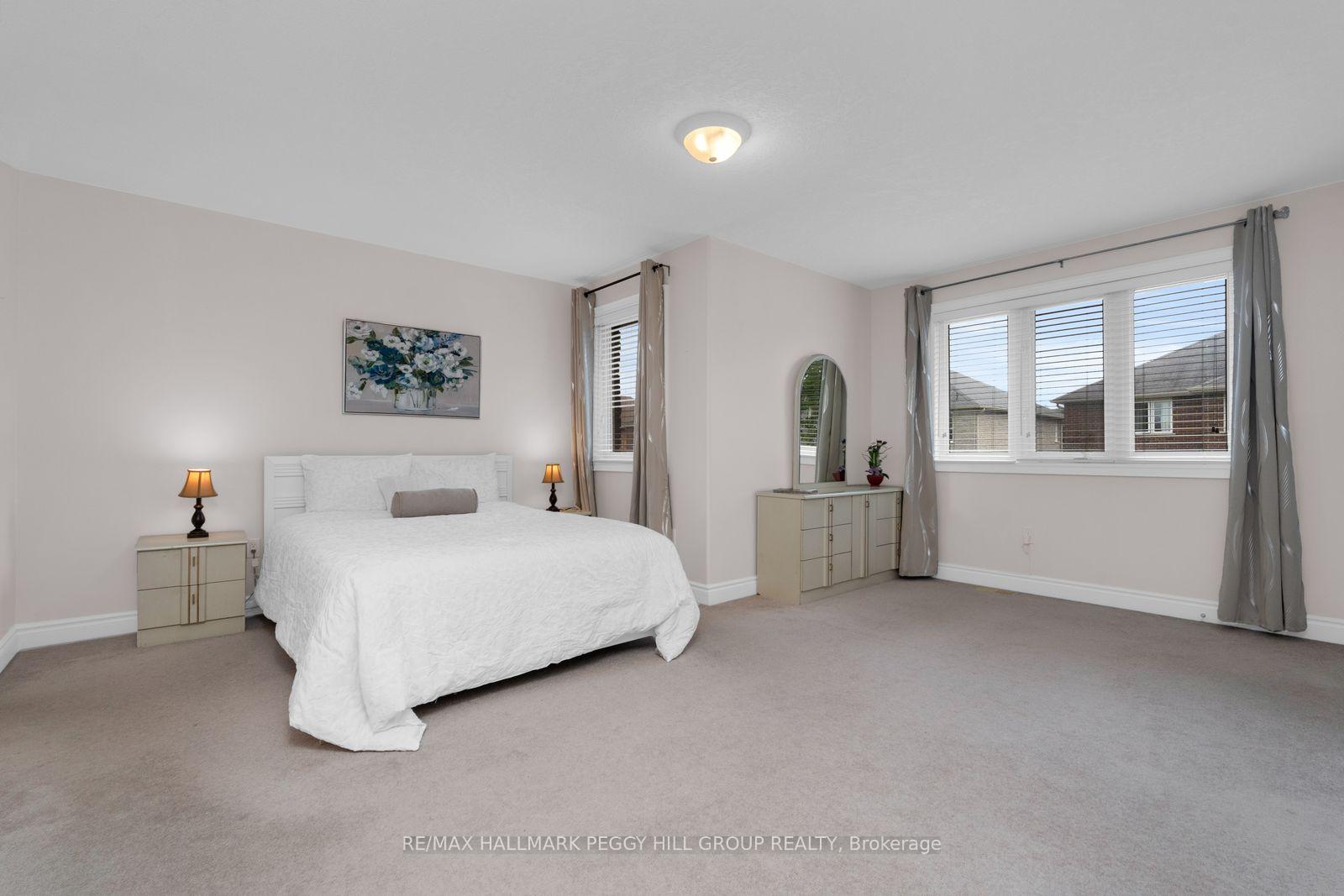 Photo 8 of 77 Graihawk Drive, Barrie, Ardagh — HOMEH