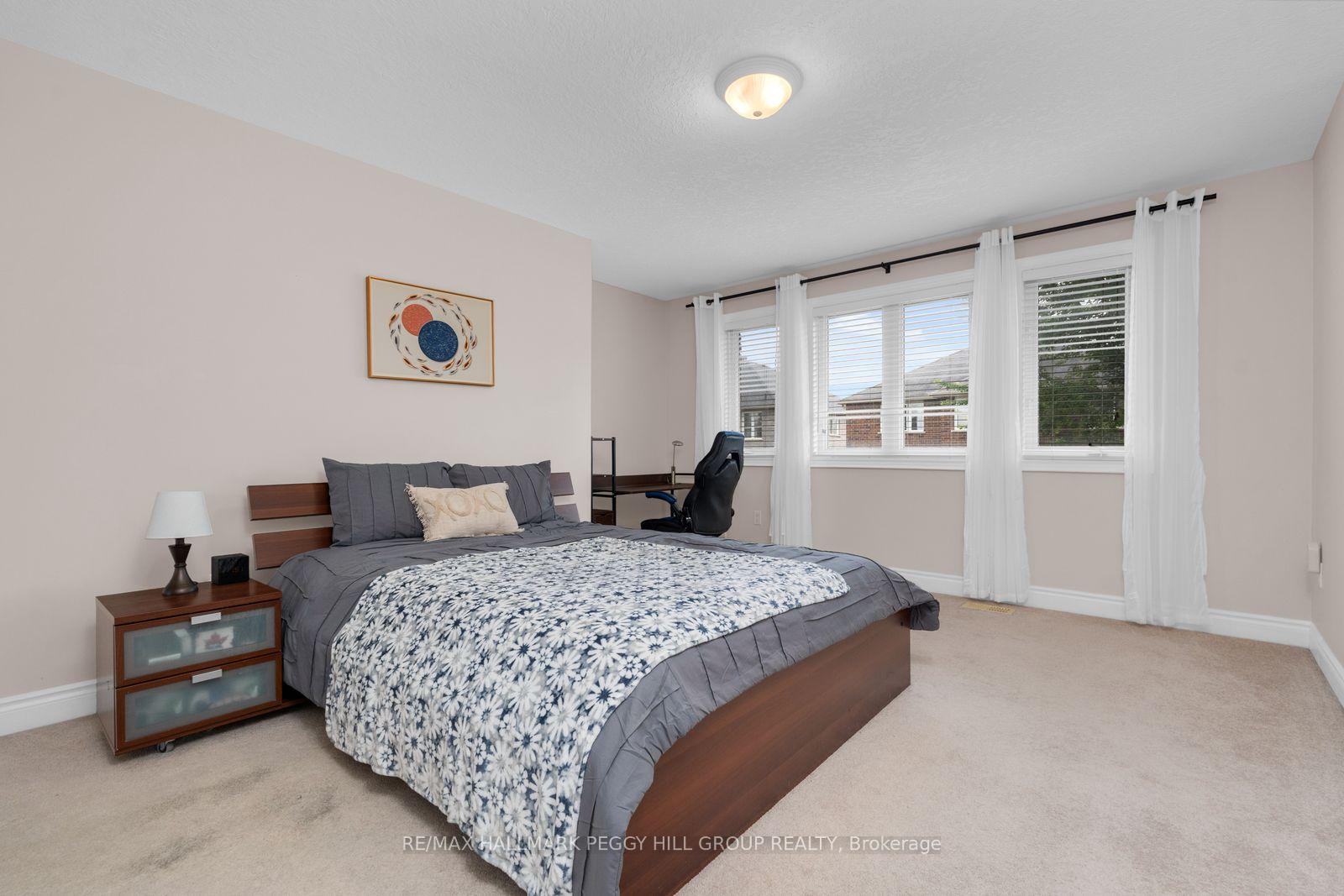 Photo 11 of 77 Graihawk Drive, Barrie, Ardagh — HOMEH