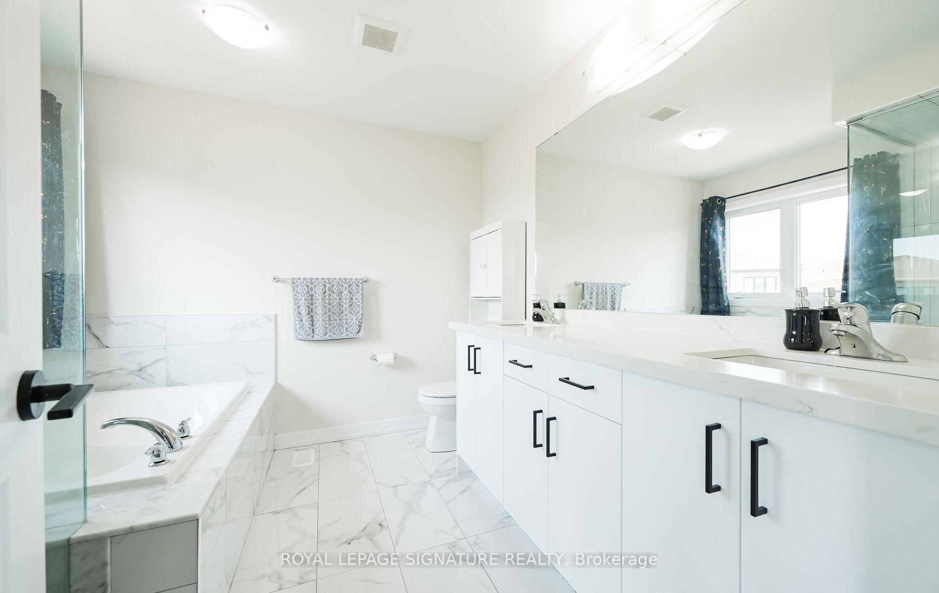 Photo 16 of 56 Lilac Circle, Haldimand — HOMEH