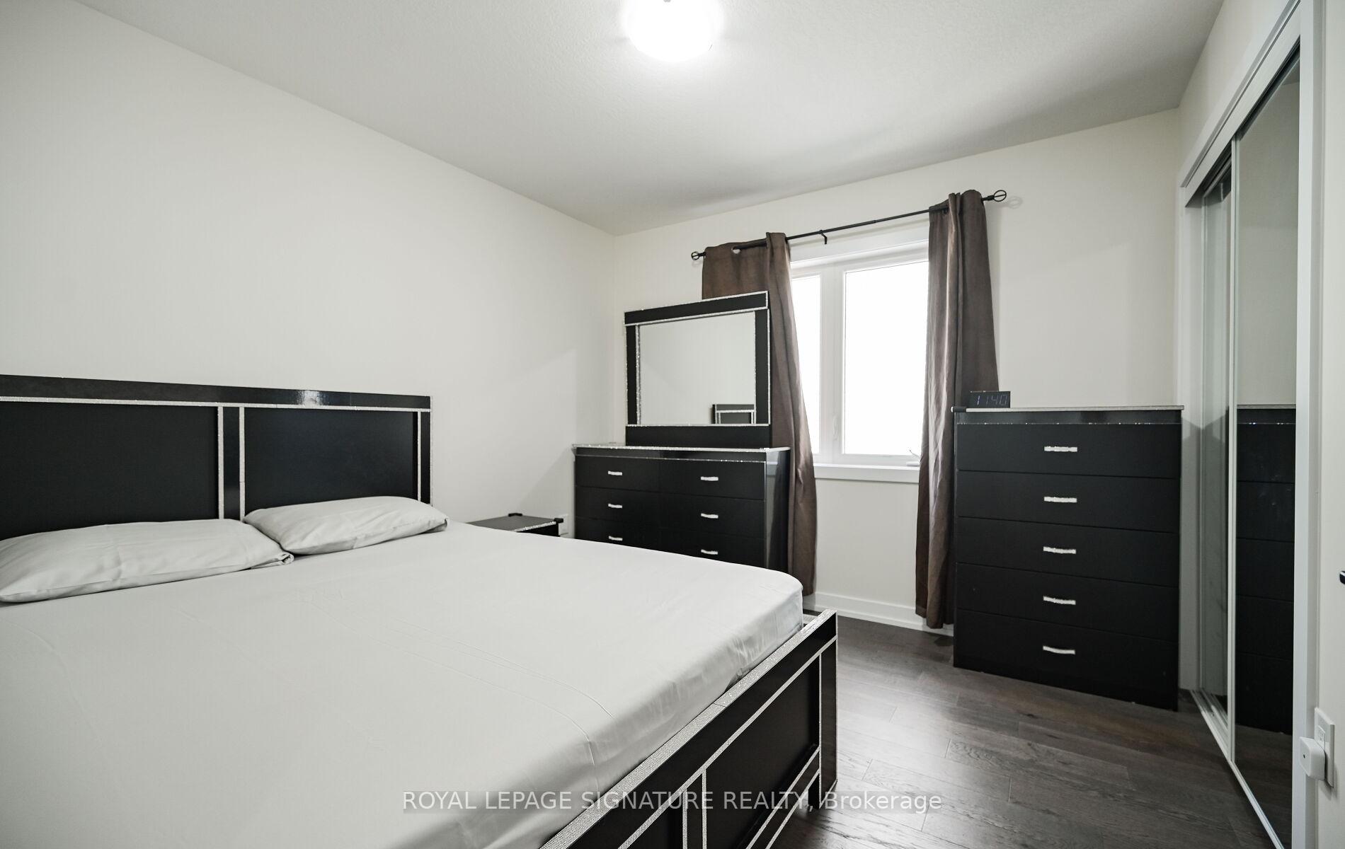 Photo 23 of 56 Lilac Circle, Haldimand — HOMEH