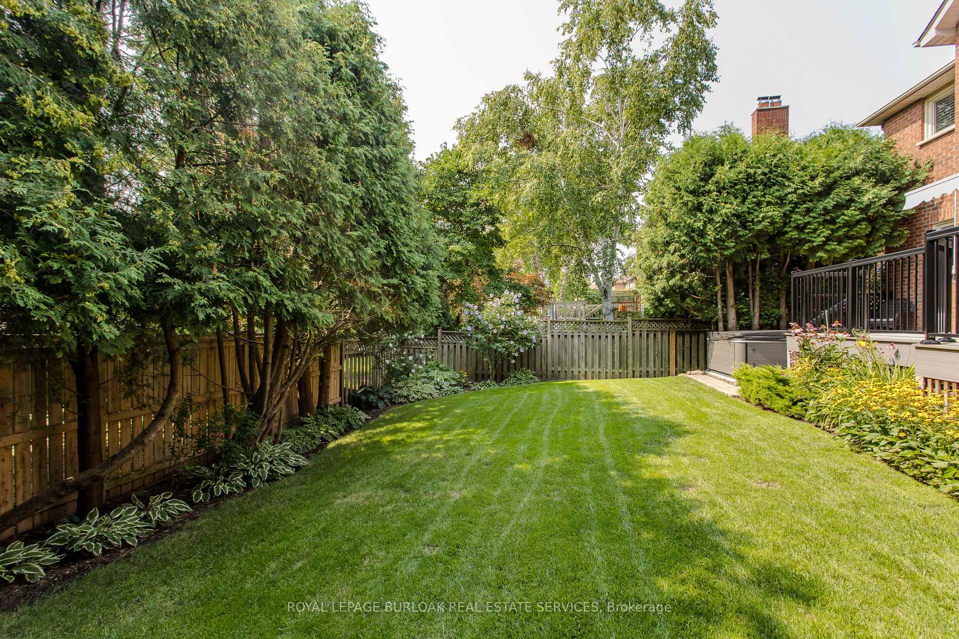 Photo 5 of 1238 Sable Drive, Burlington, Brant — HOMEH