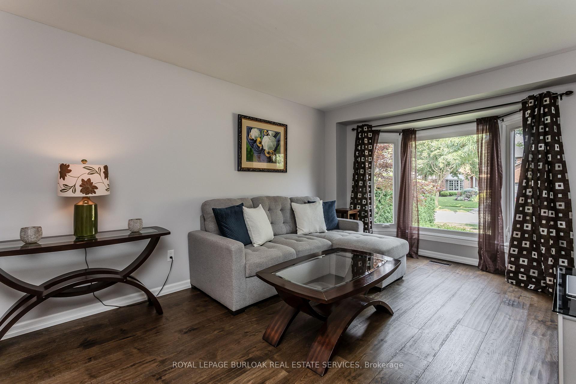 Photo 12 of 1238 Sable Drive, Burlington, Brant — HOMEH
