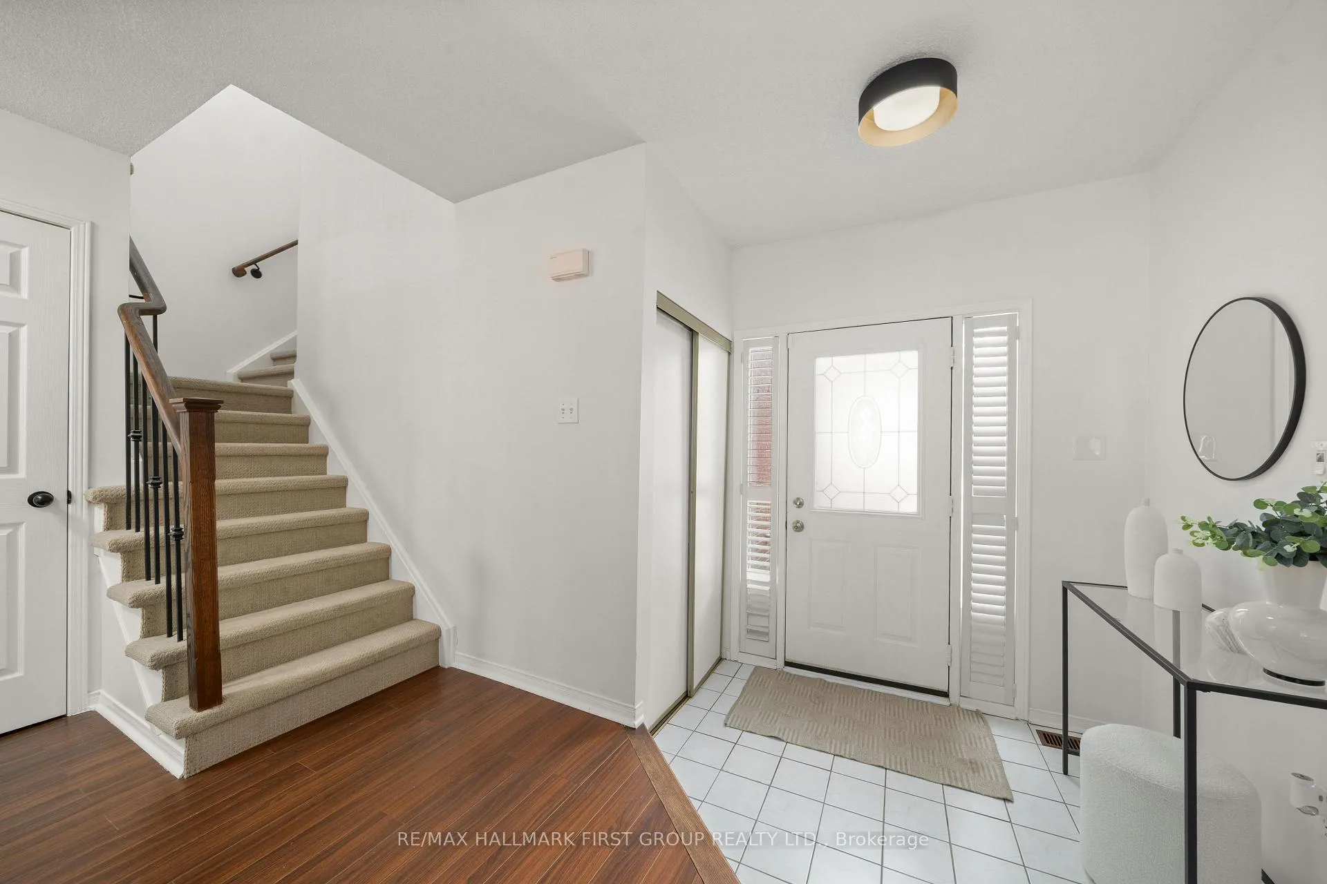 Photo 2 of 72 Landerville Lane, Clarington, Bowmanville — HOMEH