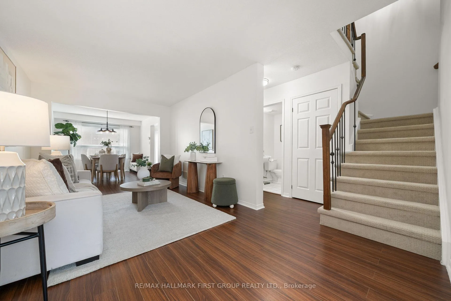 Photo 3 of 72 Landerville Lane, Clarington, Bowmanville — HOMEH