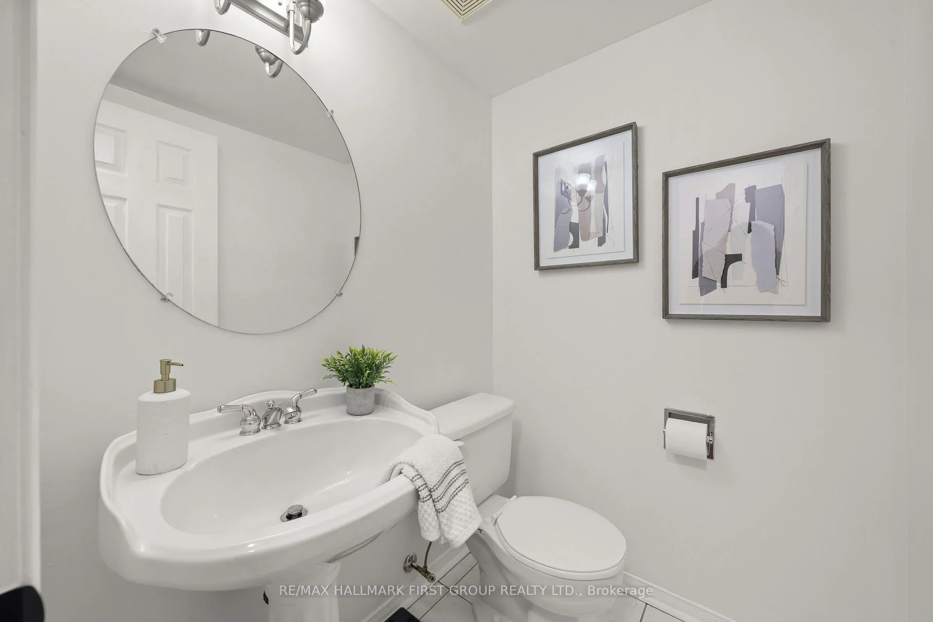 Photo 8 of 72 Landerville Lane, Clarington, Bowmanville — HOMEH
