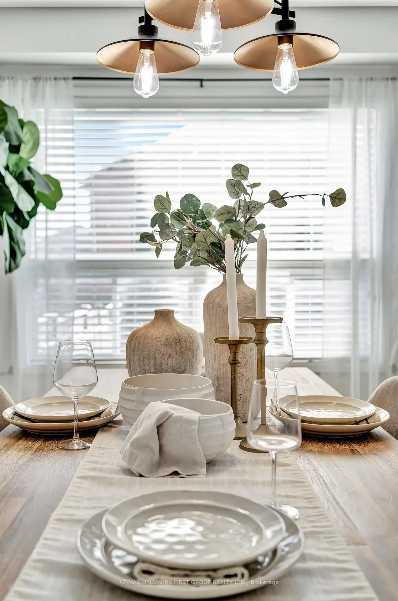 Photo 12 of 72 Landerville Lane, Clarington, Bowmanville — HOMEH
