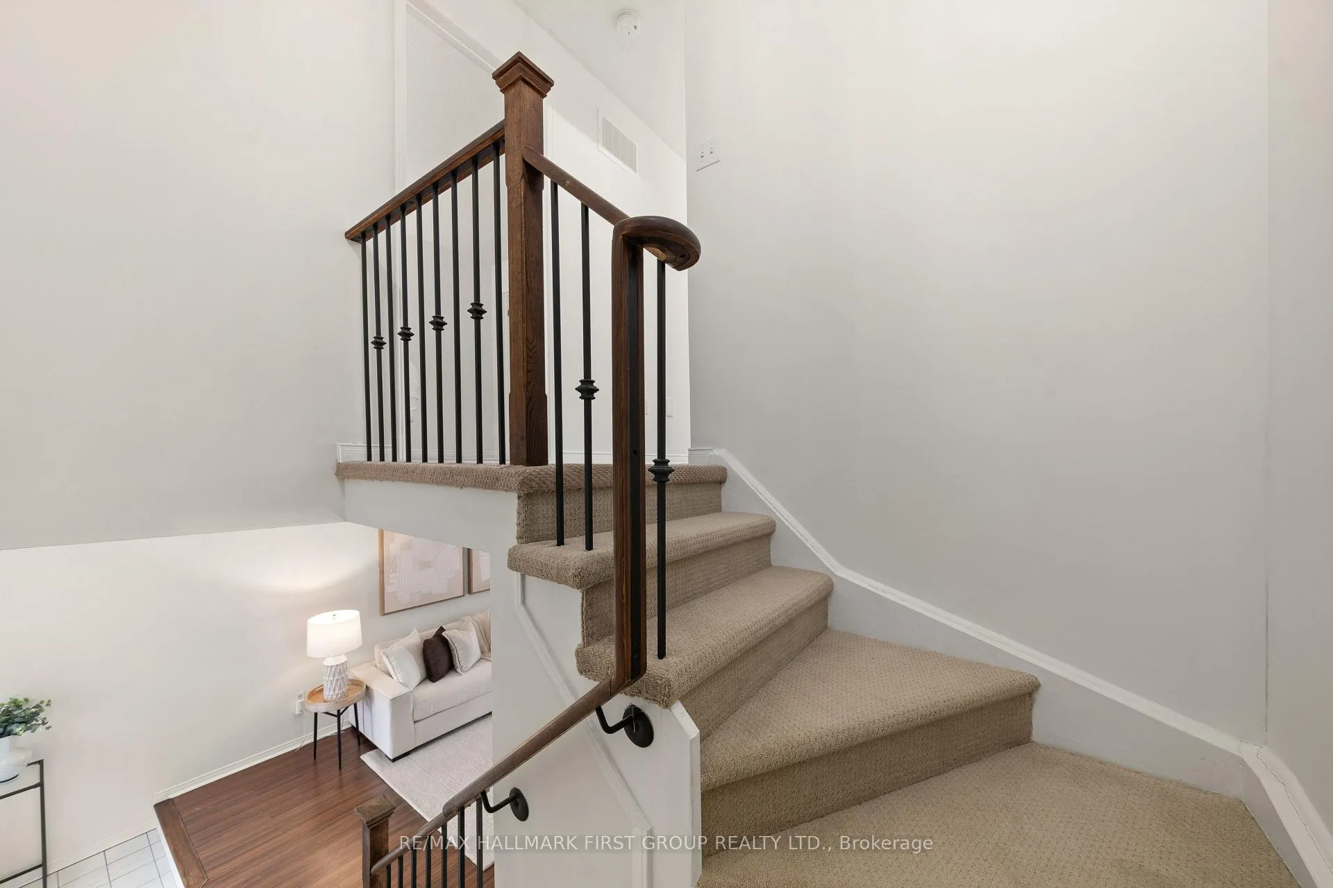 Photo 20 of 72 Landerville Lane, Clarington, Bowmanville — HOMEH