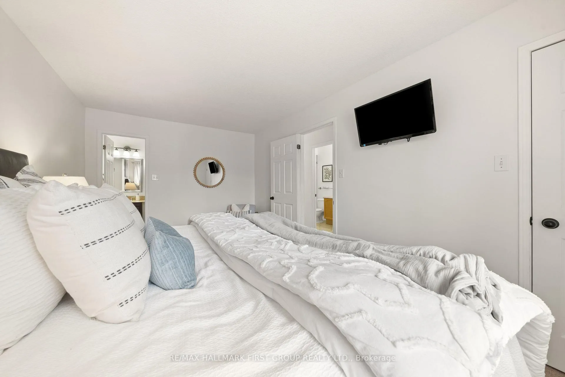 Photo 28 of 72 Landerville Lane, Clarington, Bowmanville — HOMEH