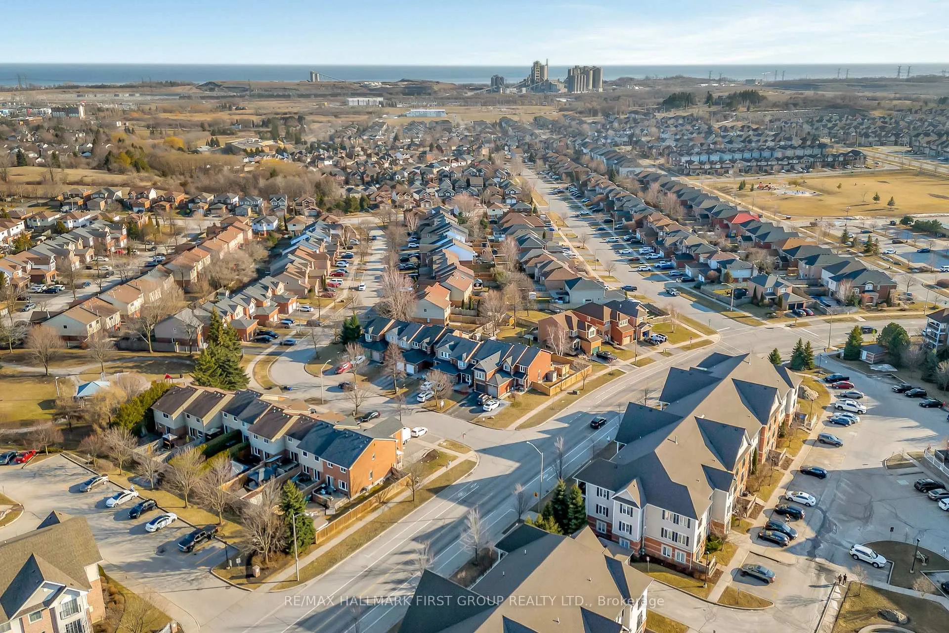 Photo 46 of 72 Landerville Lane, Clarington, Bowmanville — HOMEH