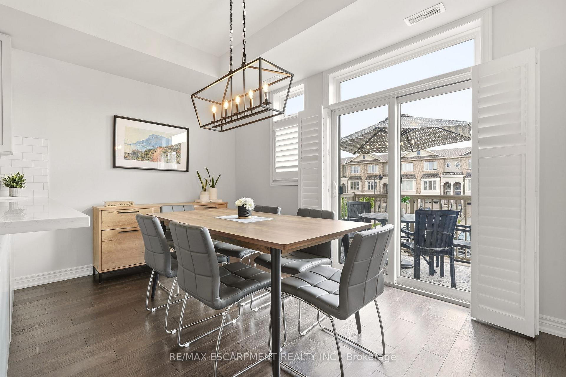 Photo 1 of Unit 39, 4171 Palermo Common, Burlington, Shoreacres — HOMEH