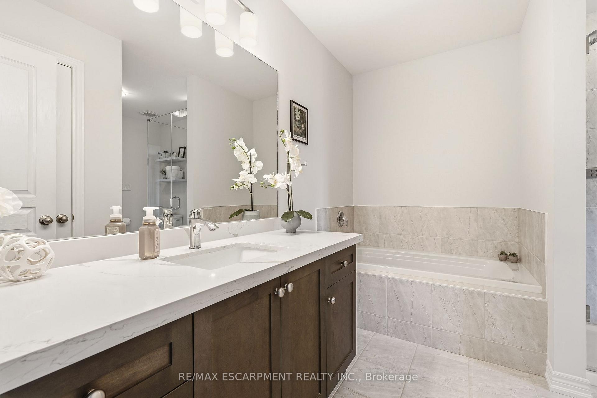 Photo 23 of Unit 39, 4171 Palermo Common, Burlington, Shoreacres — HOMEH