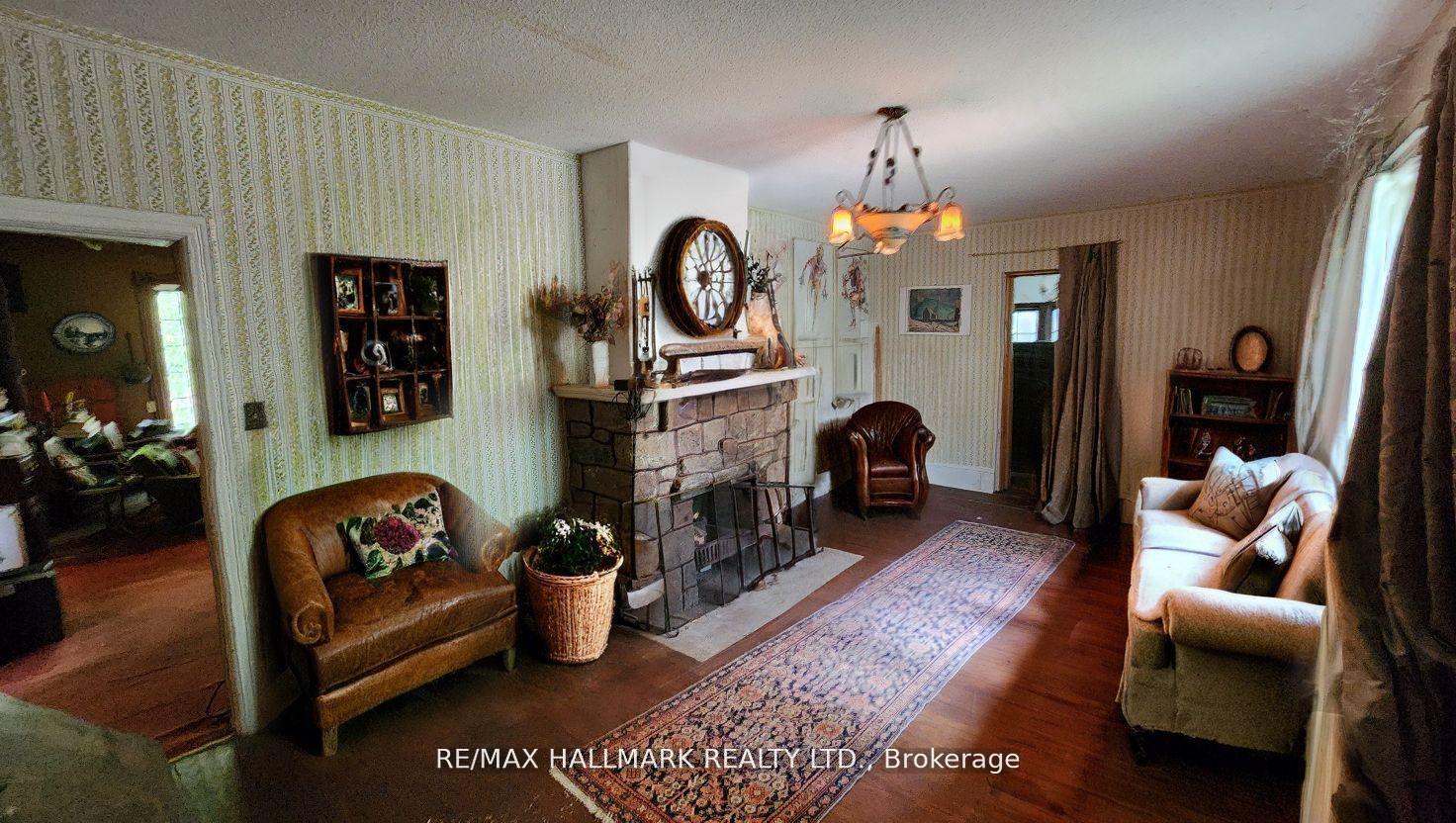 Photo 10 of 26 Lakeshore Road W, Oro-Medonte, Rural Oro-Medonte — HOMEH