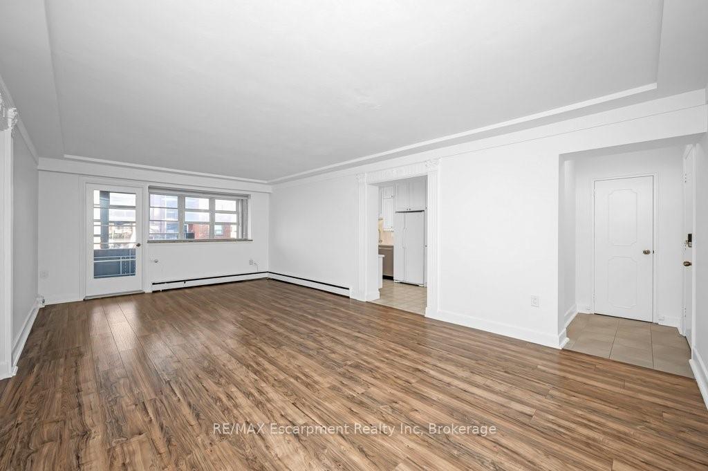 Photo 7 of Unit 201, 9 Grant Boulevard, Hamilton, Dundas — HOMEH