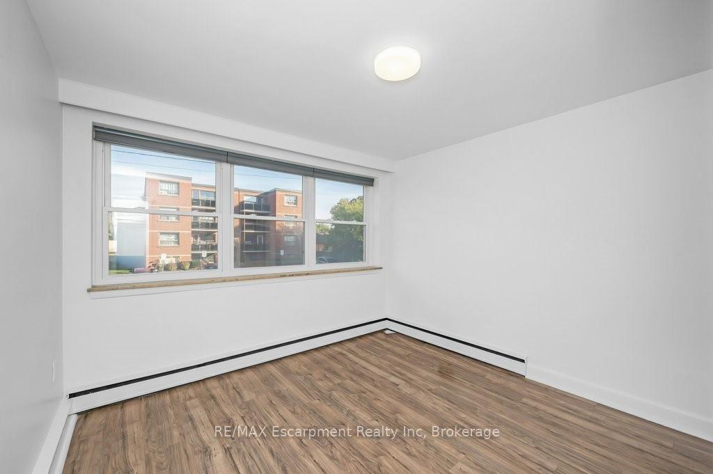 Photo 21 of Unit 201, 9 Grant Boulevard, Hamilton, Dundas — HOMEH