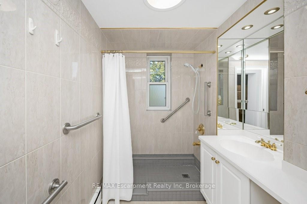 Photo 25 of Unit 201, 9 Grant Boulevard, Hamilton, Dundas — HOMEH