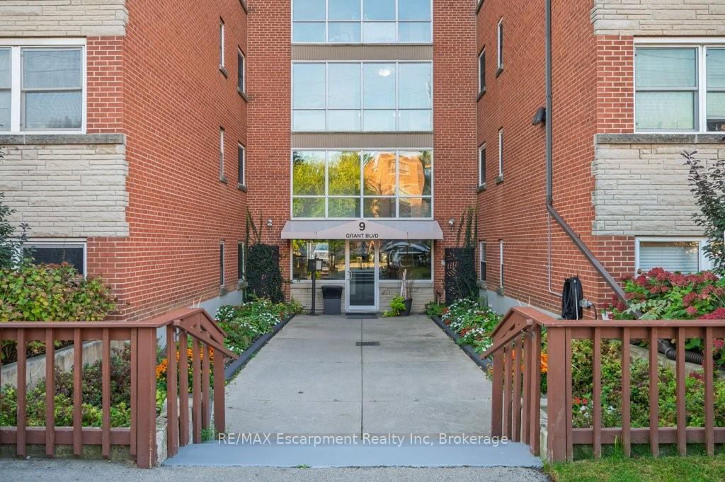 Photo 38 of Unit 201, 9 Grant Boulevard, Hamilton, Dundas — HOMEH