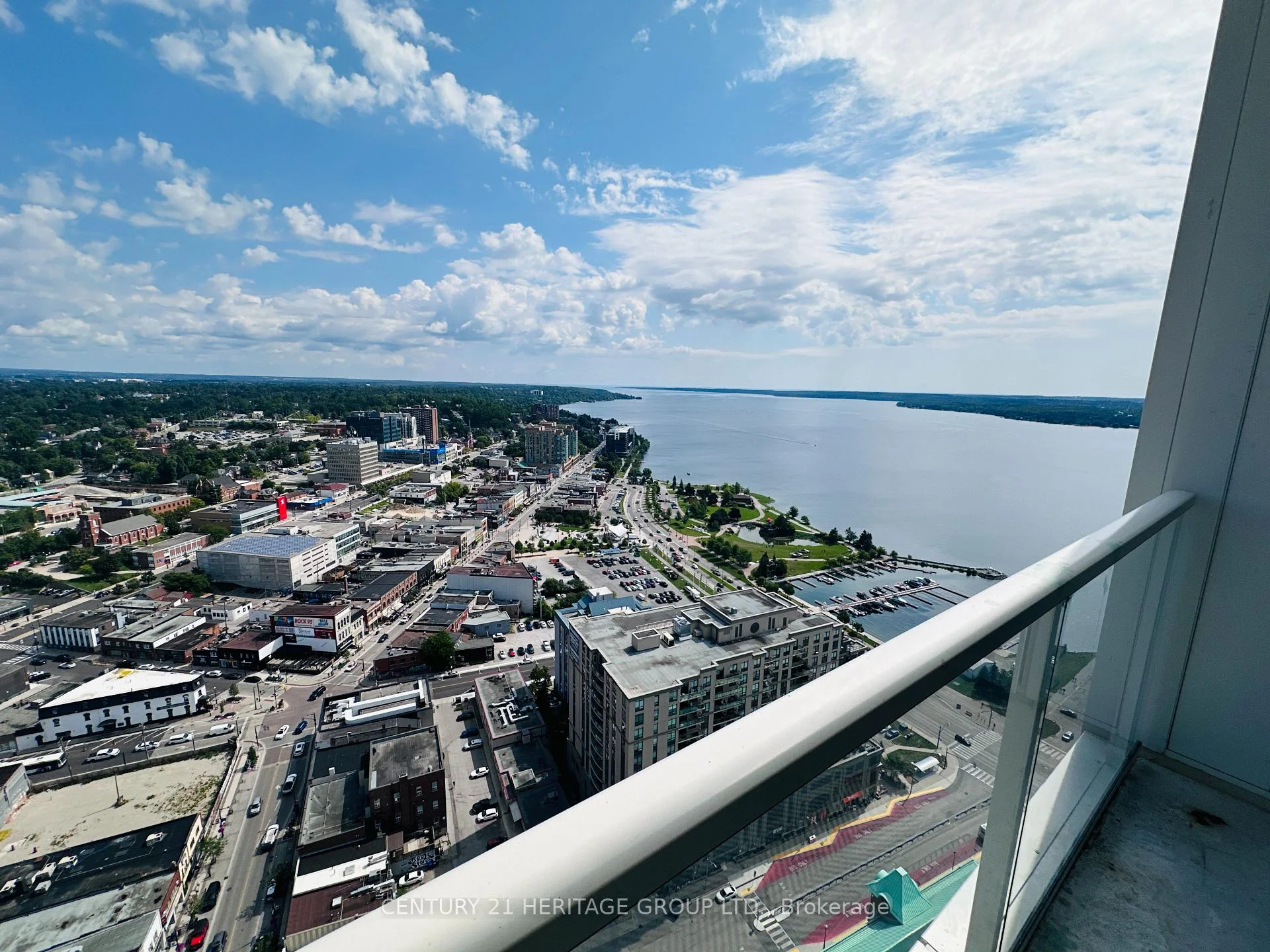 Photo 13 of 39 Mary Street, Barrie, City Centre — HOMEH