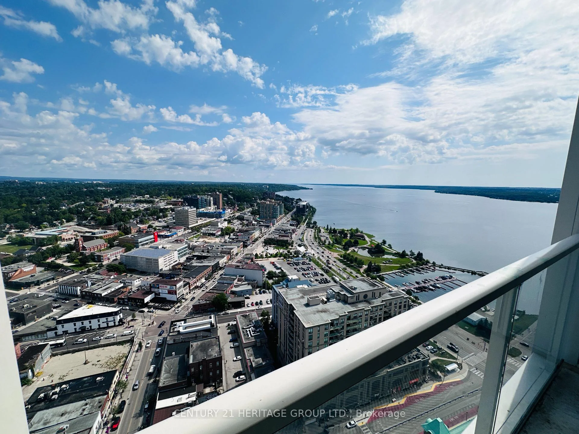 Photo 14 of 39 Mary Street, Barrie, City Centre — HOMEH