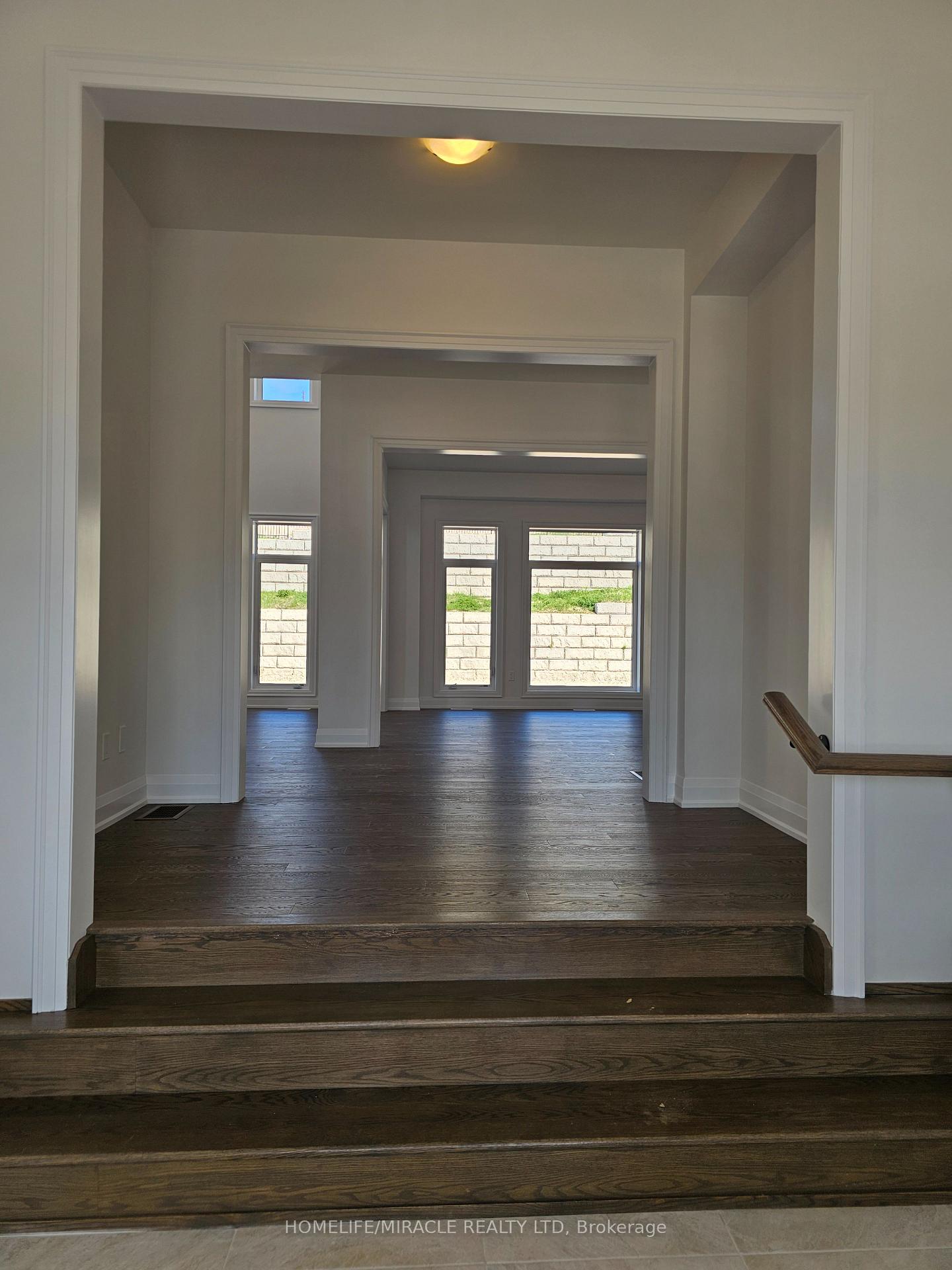 Photo 9 of 30 Pearsall Place, Oro-Medonte, Rural Oro-Medonte — HOMEH