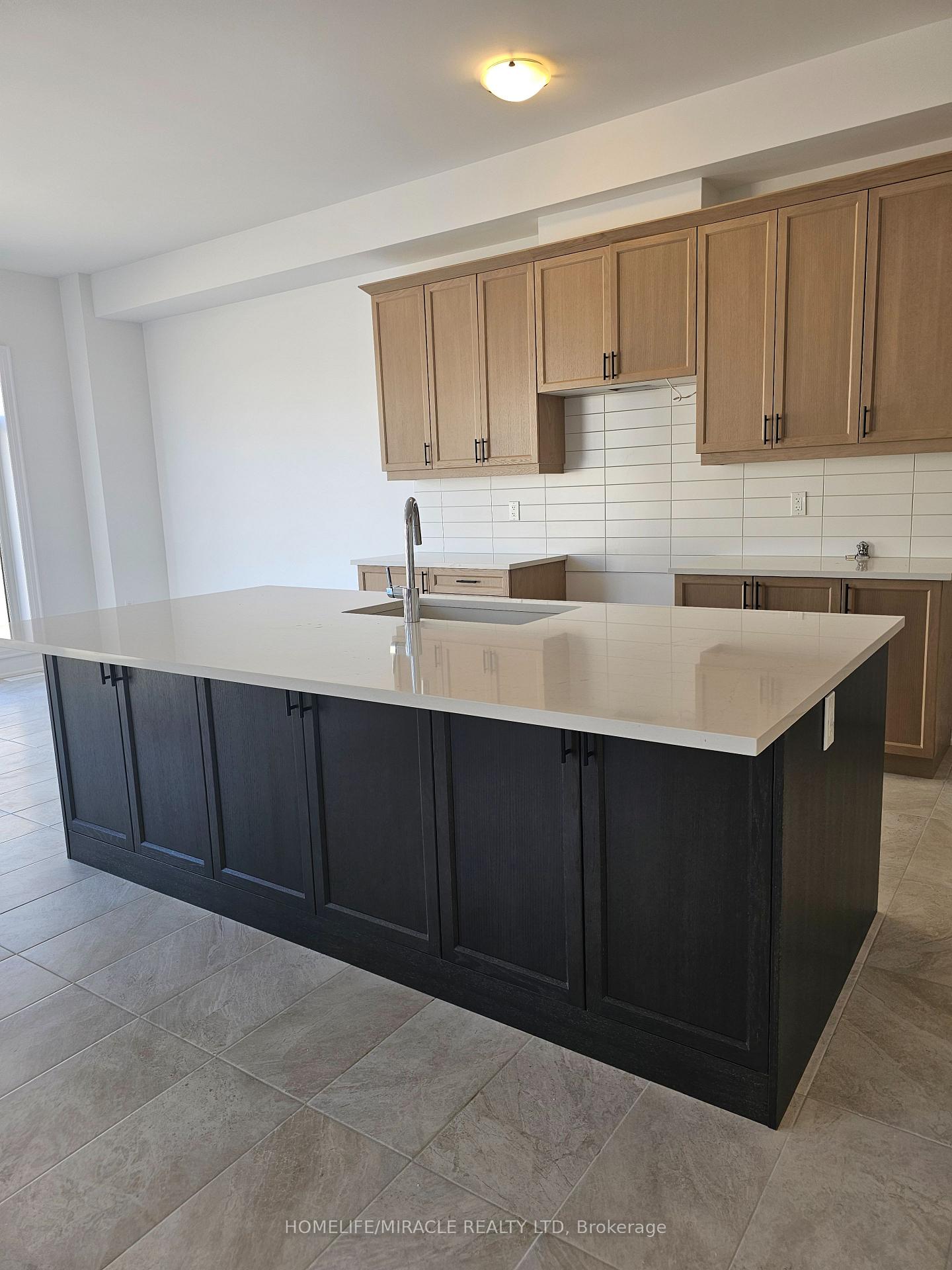 Photo 14 of 30 Pearsall Place, Oro-Medonte, Rural Oro-Medonte — HOMEH