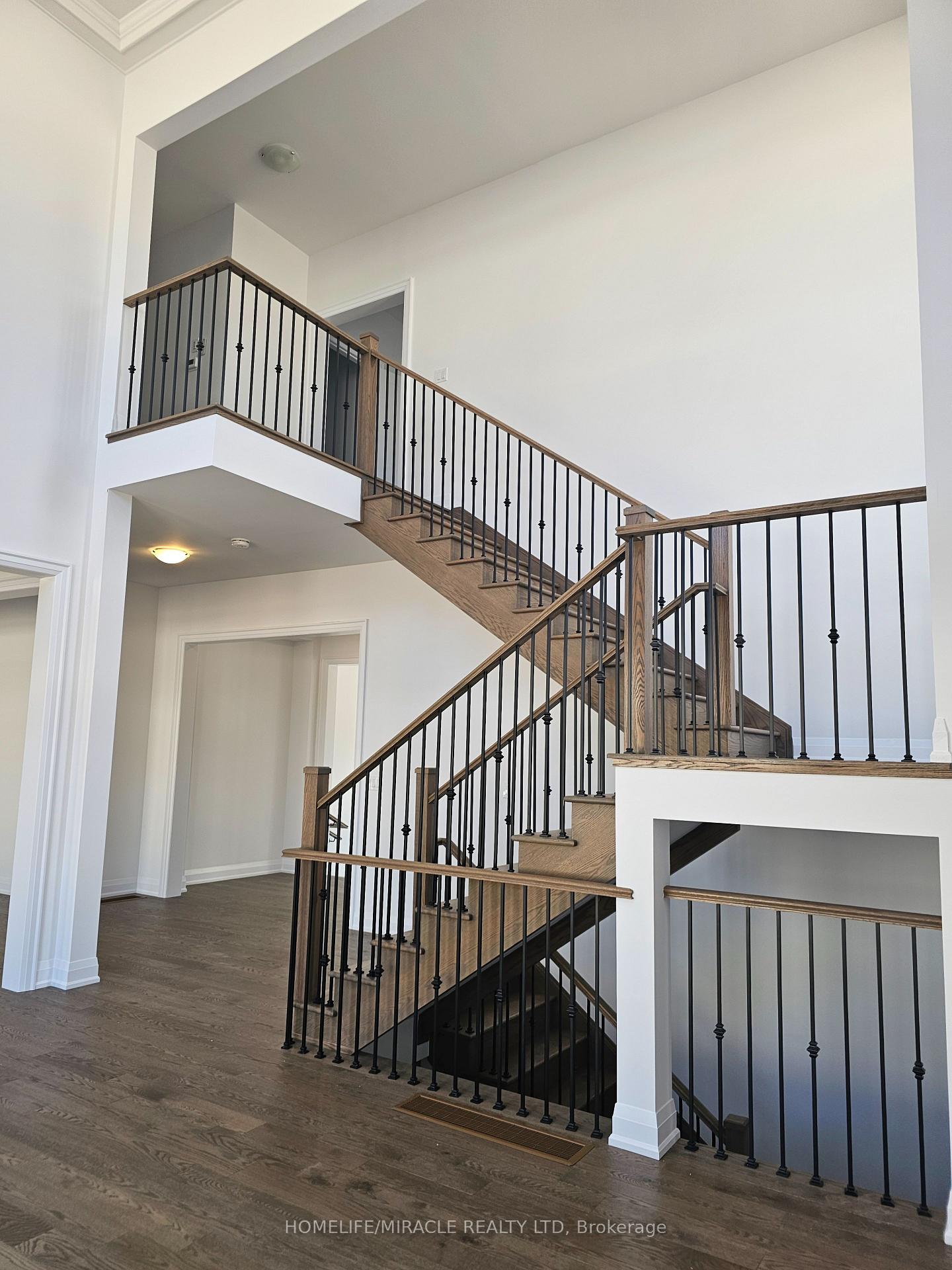 Photo 15 of 30 Pearsall Place, Oro-Medonte, Rural Oro-Medonte — HOMEH