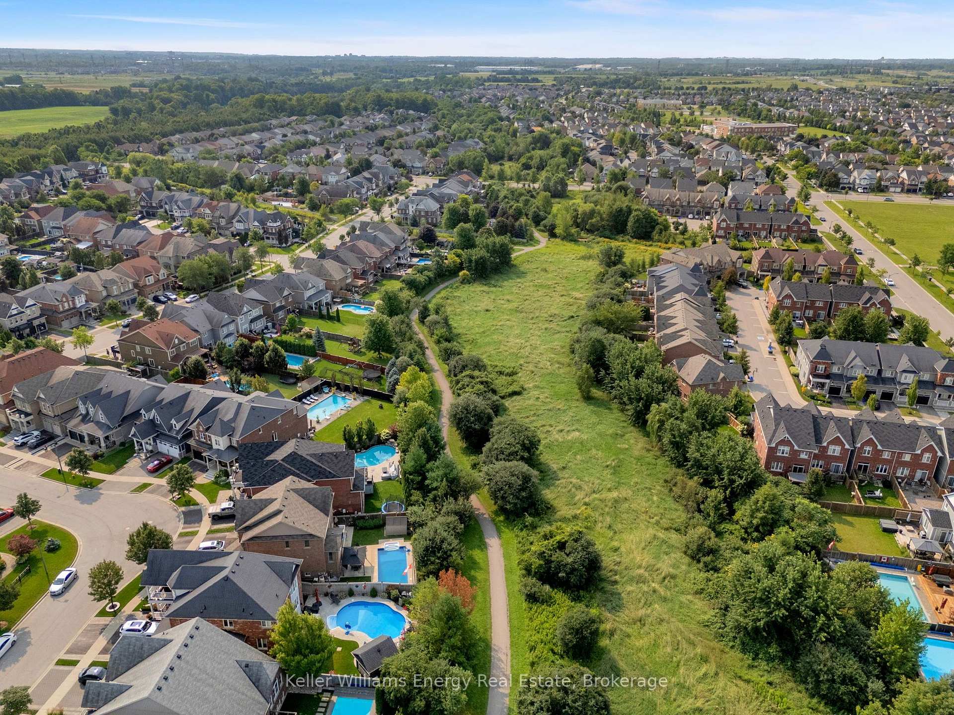 Photo 46 of 7 Jarrow Crescent, Whitby, Brooklin — HOMEH