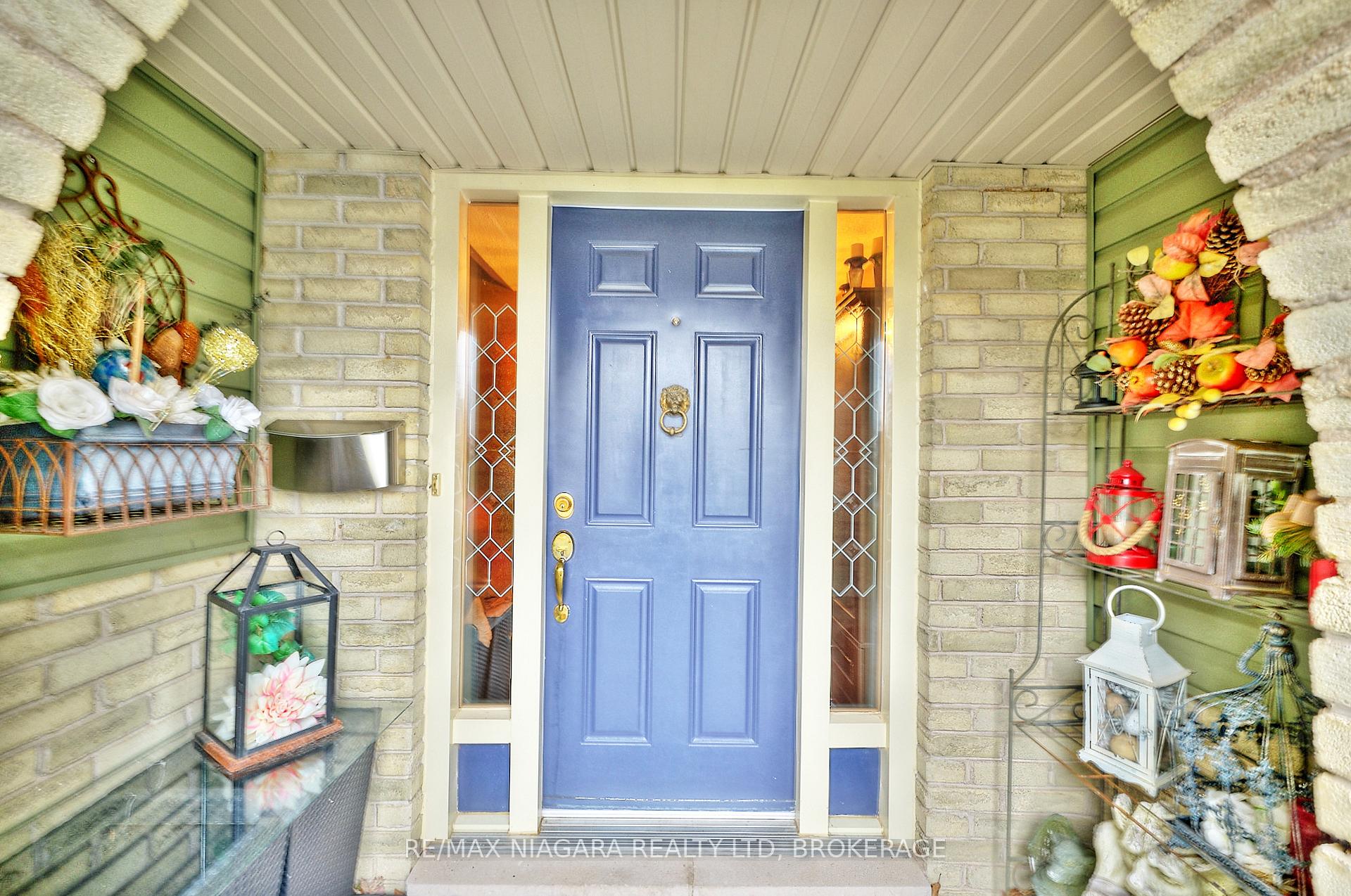 Photo 4 of 698 Buffalo Road, Fort Erie, Crescent Park — HOMEH