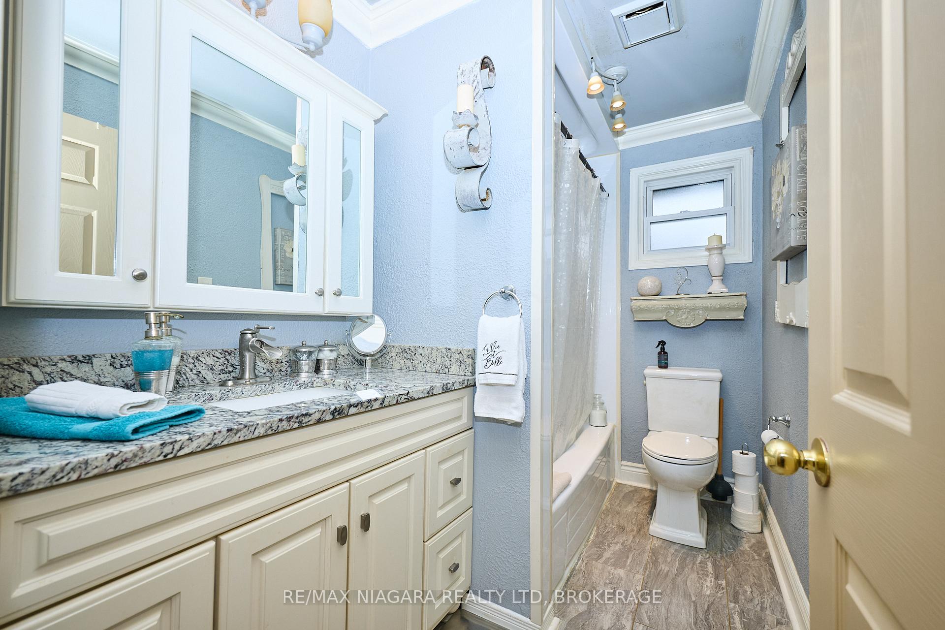 Photo 13 of 698 Buffalo Road, Fort Erie, Crescent Park — HOMEH