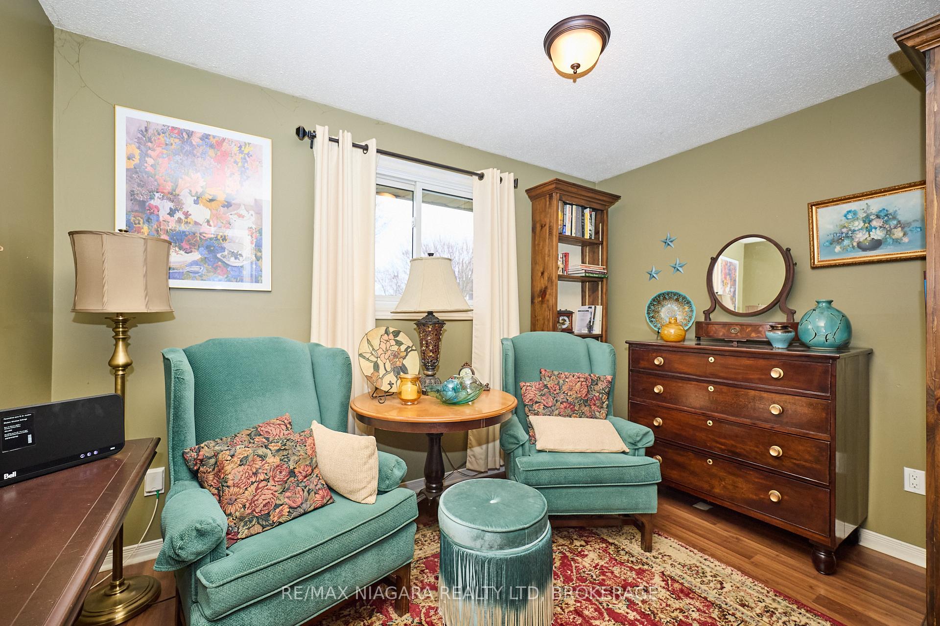 Photo 16 of 698 Buffalo Road, Fort Erie, Crescent Park — HOMEH