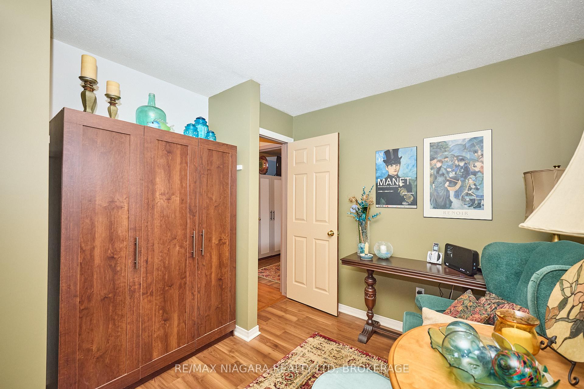 Photo 17 of 698 Buffalo Road, Fort Erie, Crescent Park — HOMEH
