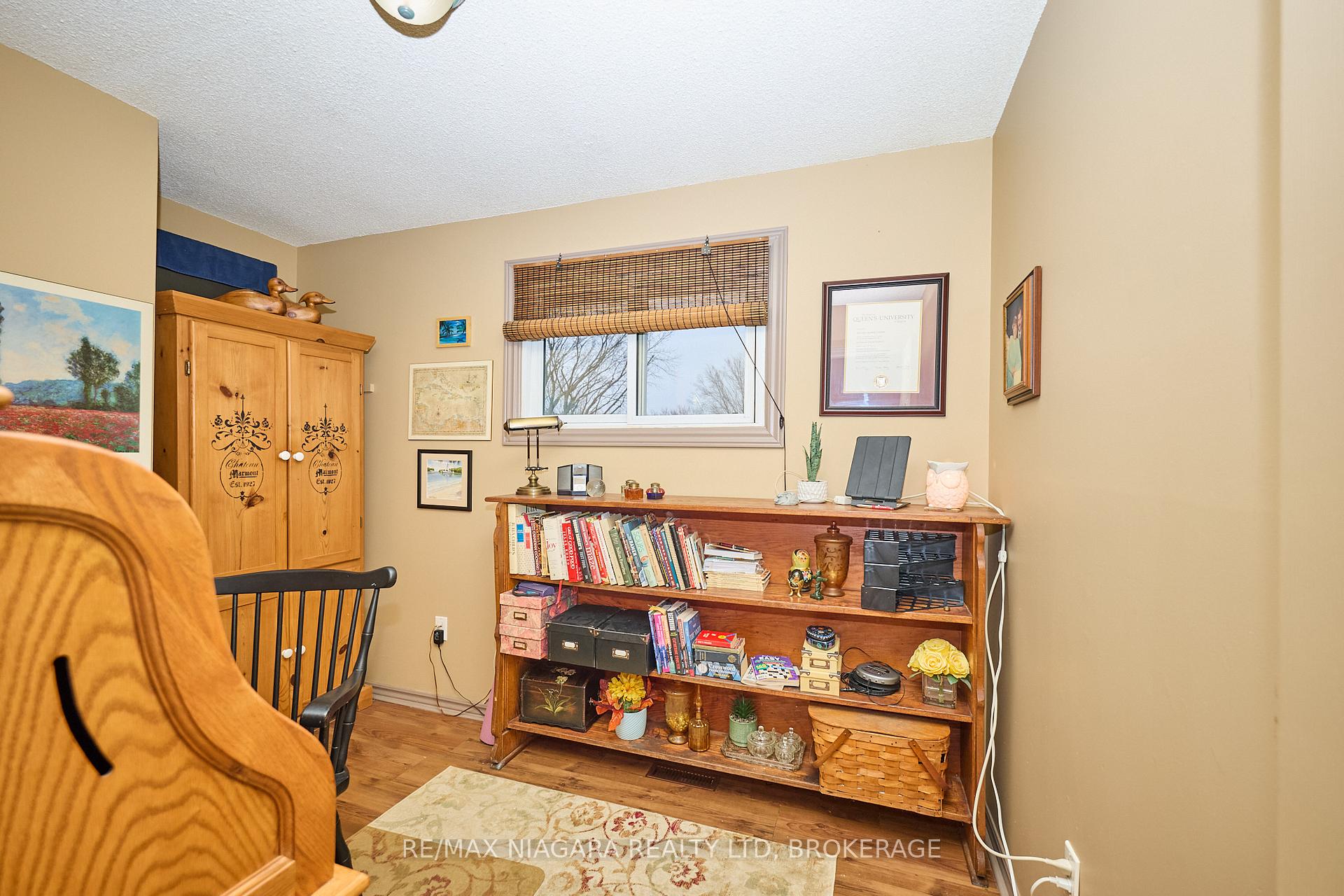 Photo 18 of 698 Buffalo Road, Fort Erie, Crescent Park — HOMEH