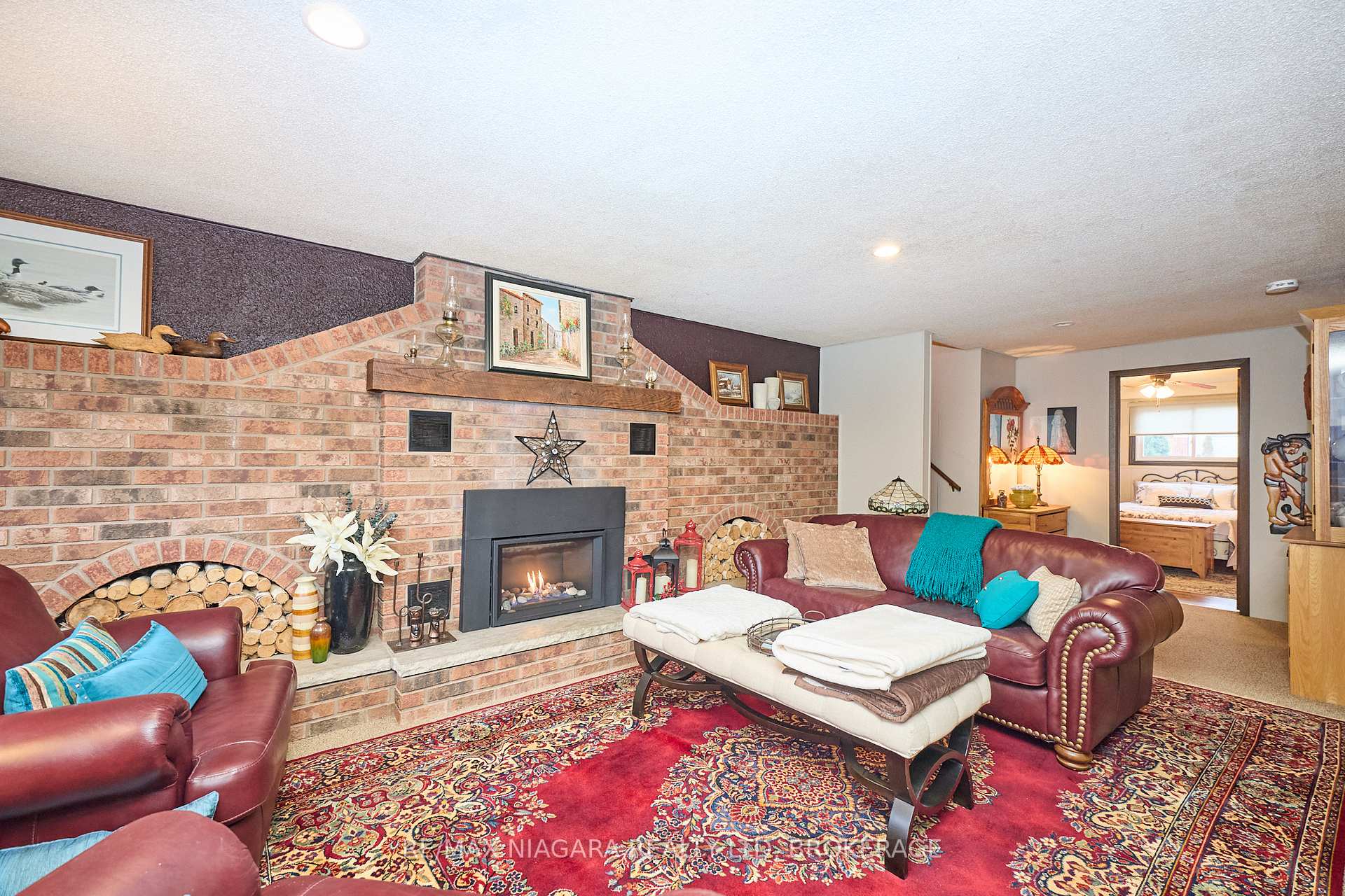 Photo 24 of 698 Buffalo Road, Fort Erie, Crescent Park — HOMEH