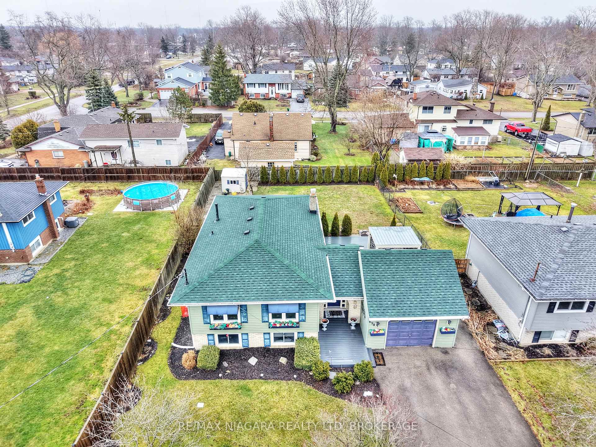 Photo 43 of 698 Buffalo Road, Fort Erie, Crescent Park — HOMEH