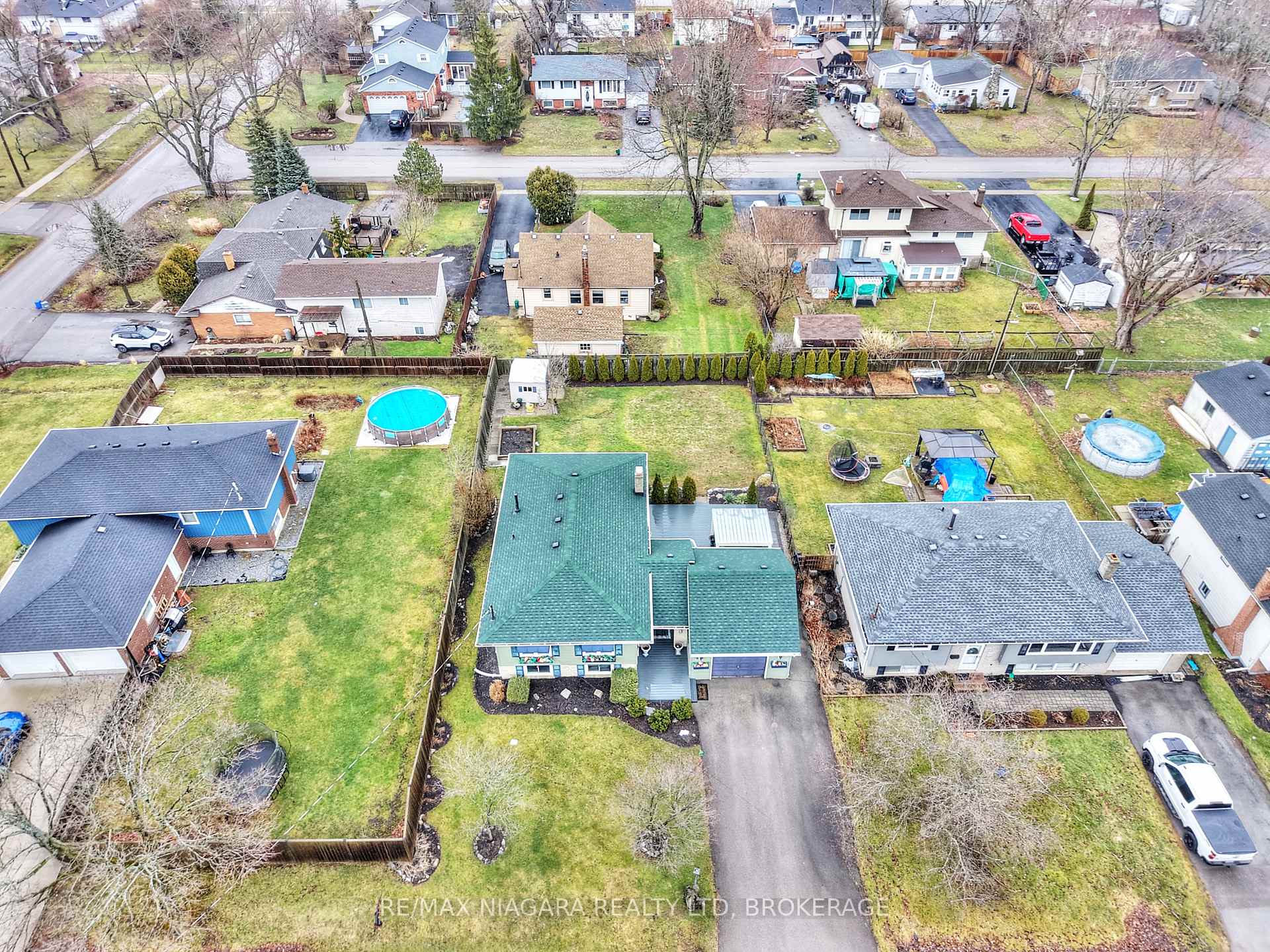 Photo 46 of 698 Buffalo Road, Fort Erie, Crescent Park — HOMEH