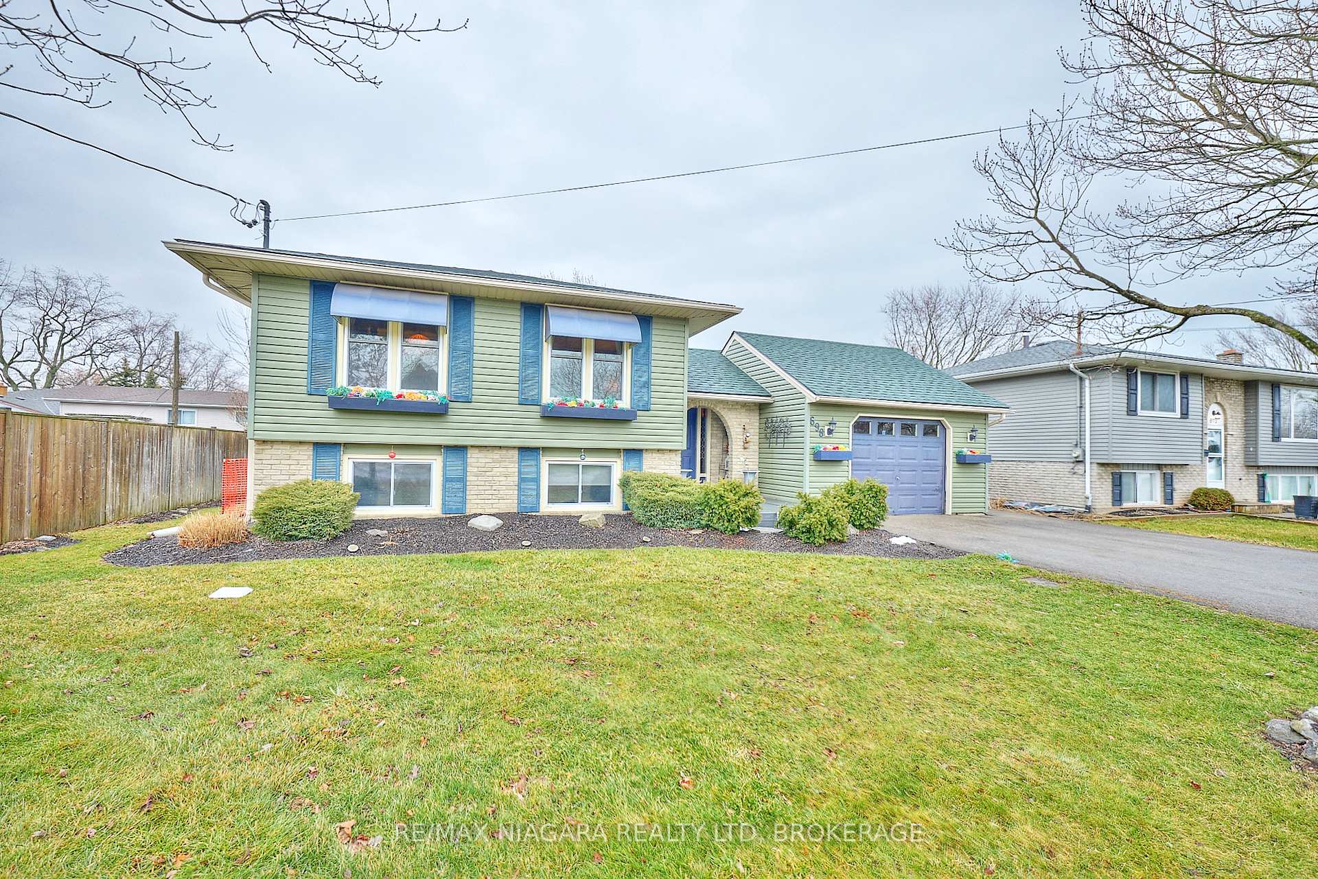 Photo 50 of 698 Buffalo Road, Fort Erie, Crescent Park — HOMEH