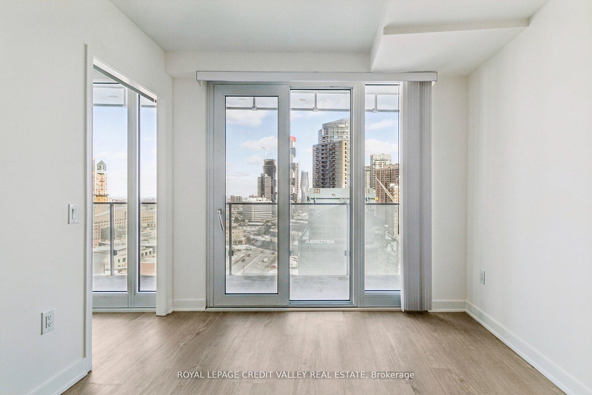 Photo 13 of Unit 1413, 3900 Confederation Parkway, Mississauga, City Centre — HOMEH