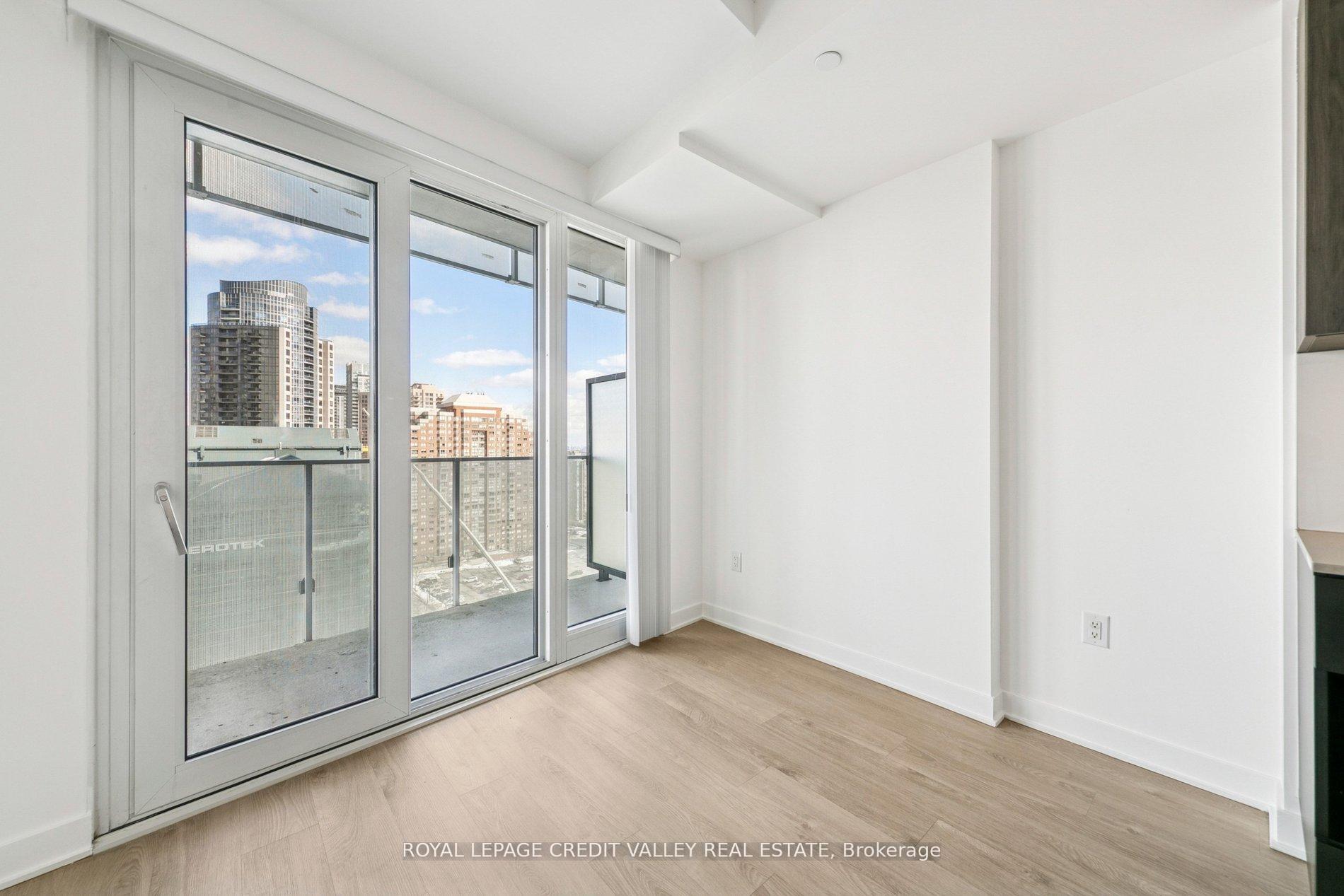 Photo 14 of Unit 1413, 3900 Confederation Parkway, Mississauga, City Centre — HOMEH